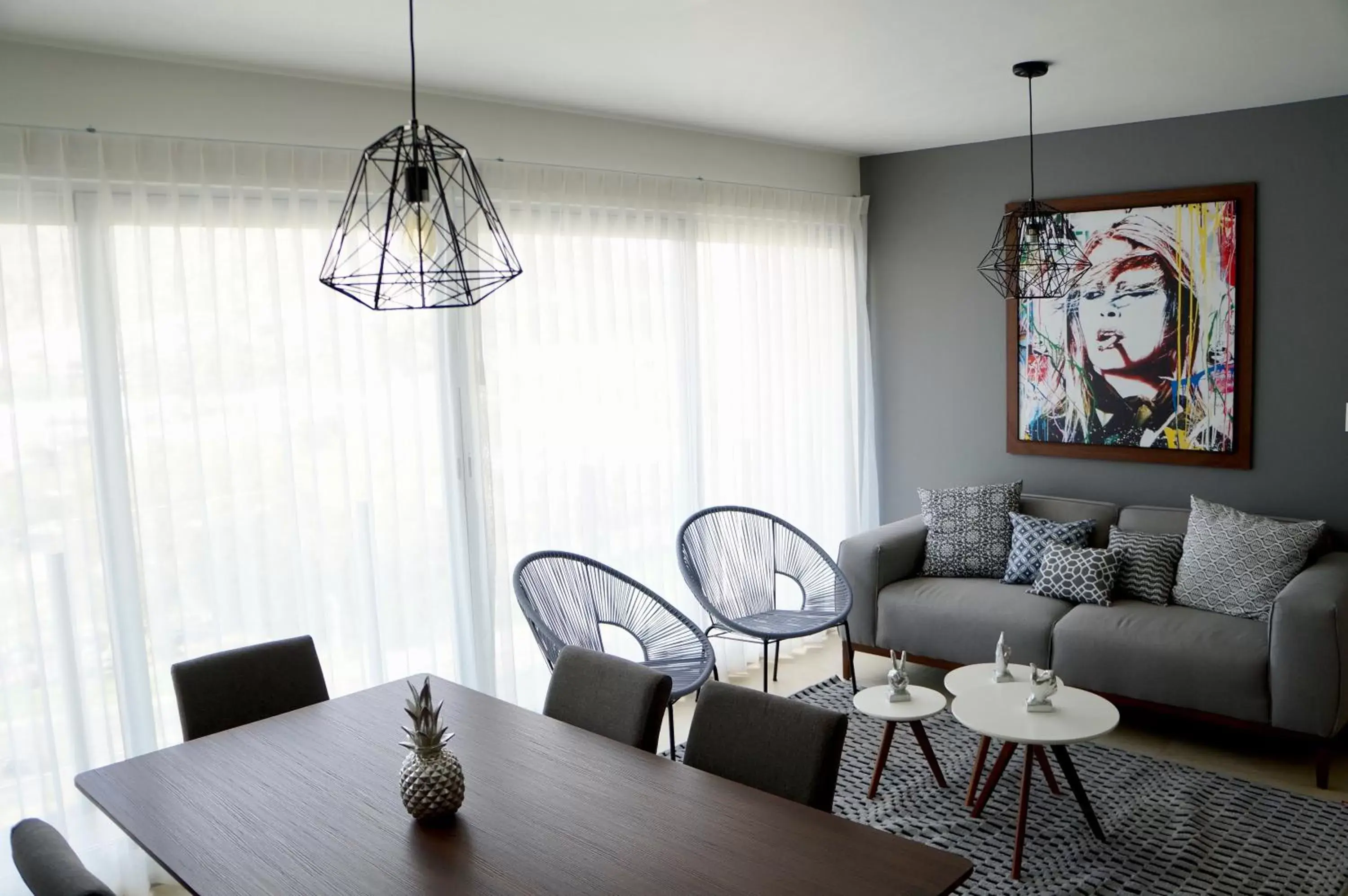 Seating Area in Metropolitan Suites