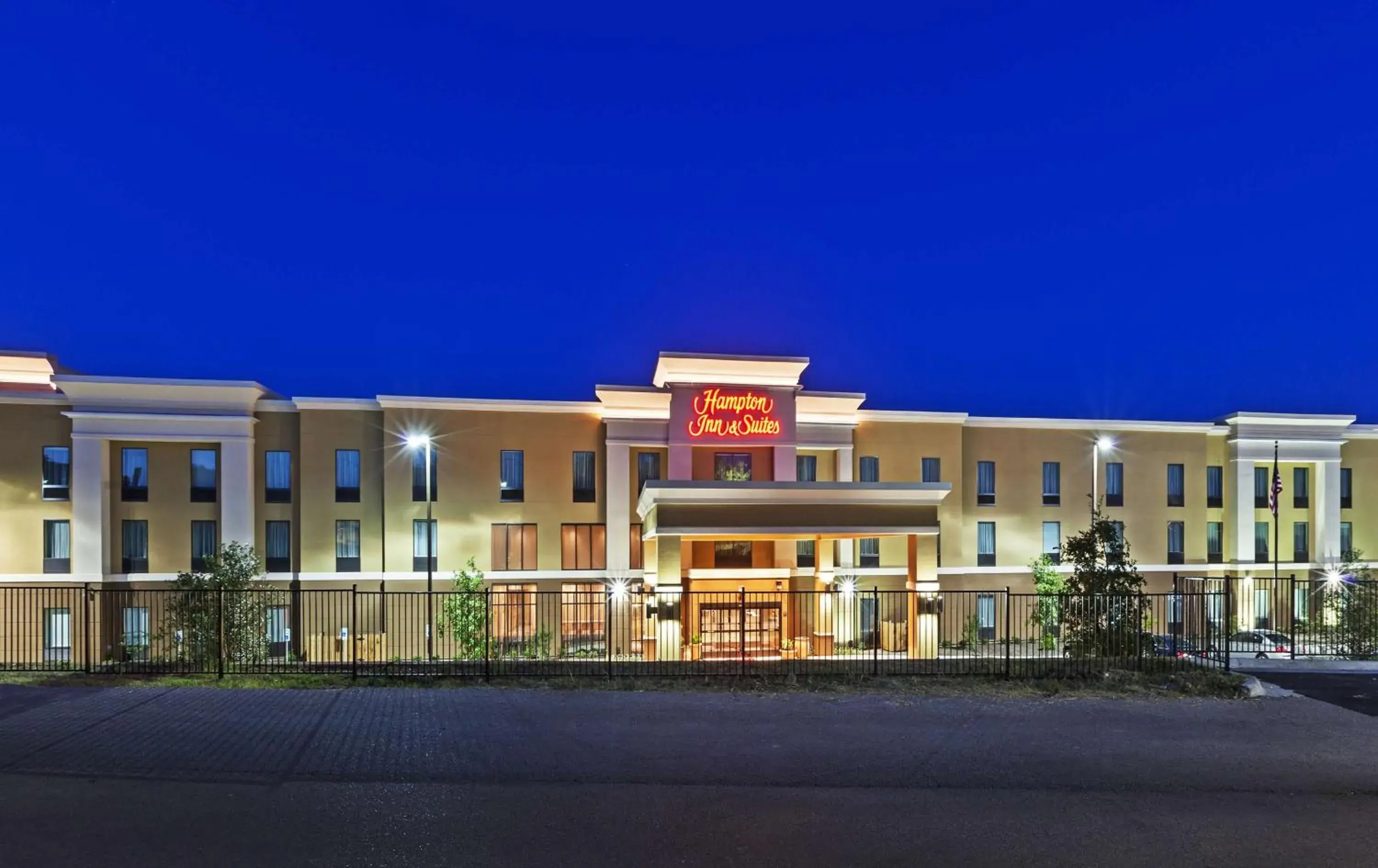 Property Building in Hampton Inn and Suites Georgetown/Austin North, TX