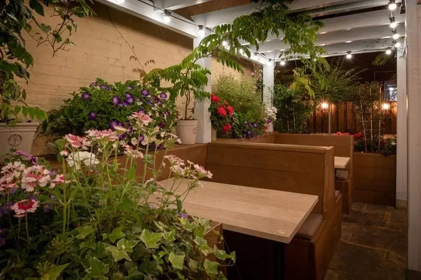 Patio/Outdoor Area in The Swan Hotel Wetherspoon