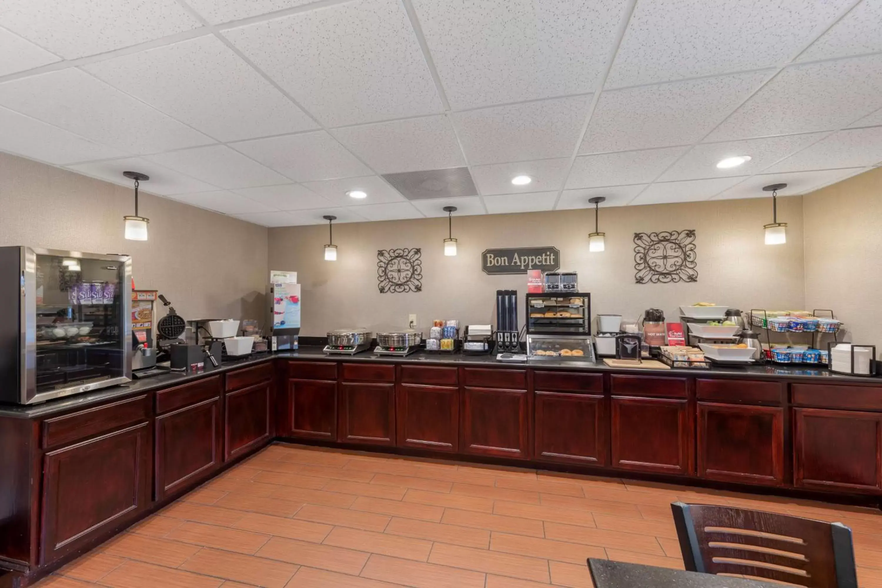 Breakfast, Restaurant/Places to Eat in Best Western Plus Russellville Hotel & Suites
