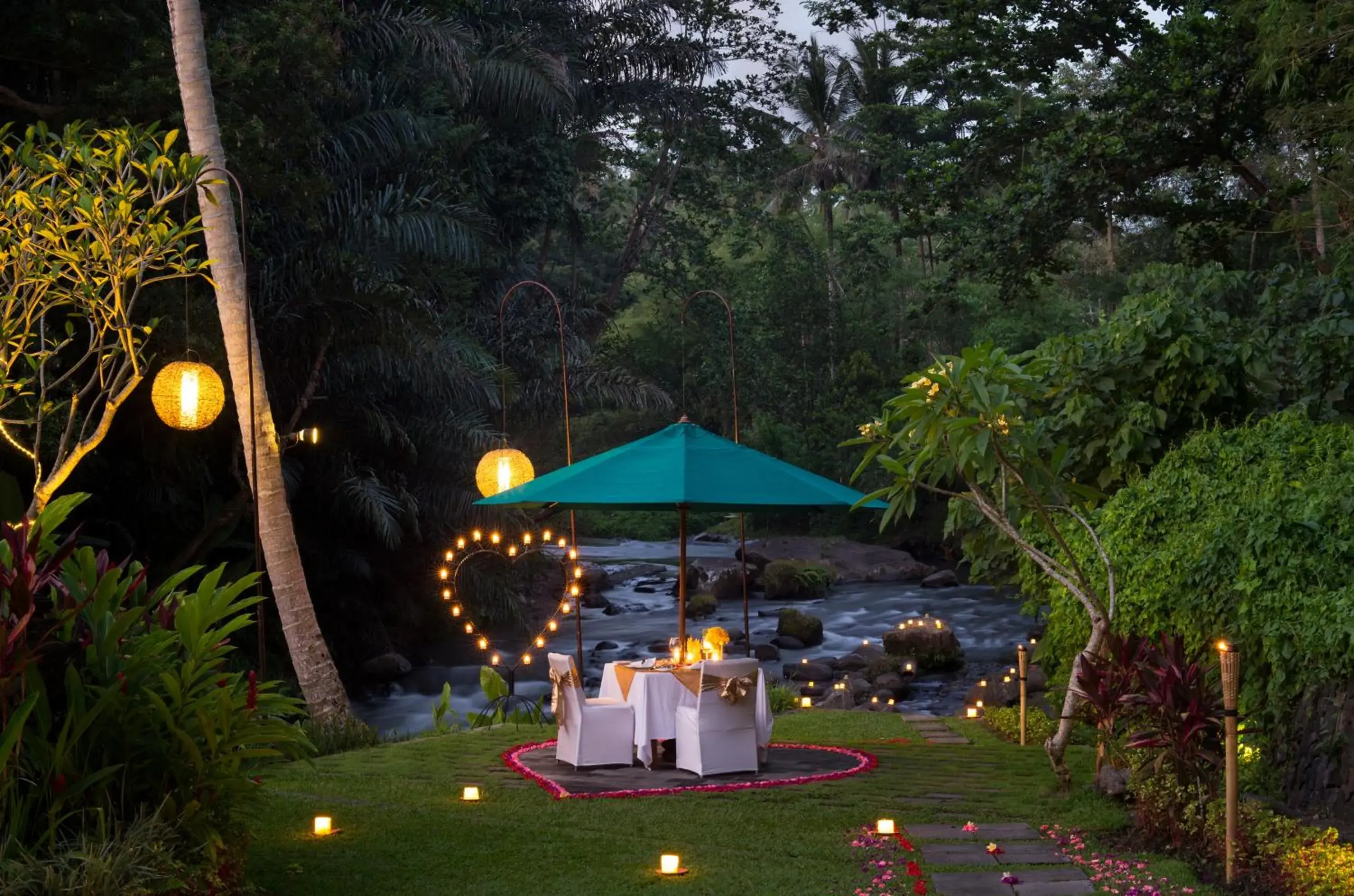 Restaurant/places to eat in The Samaya Ubud Restaurant/places to eat in The Samaya Ubud