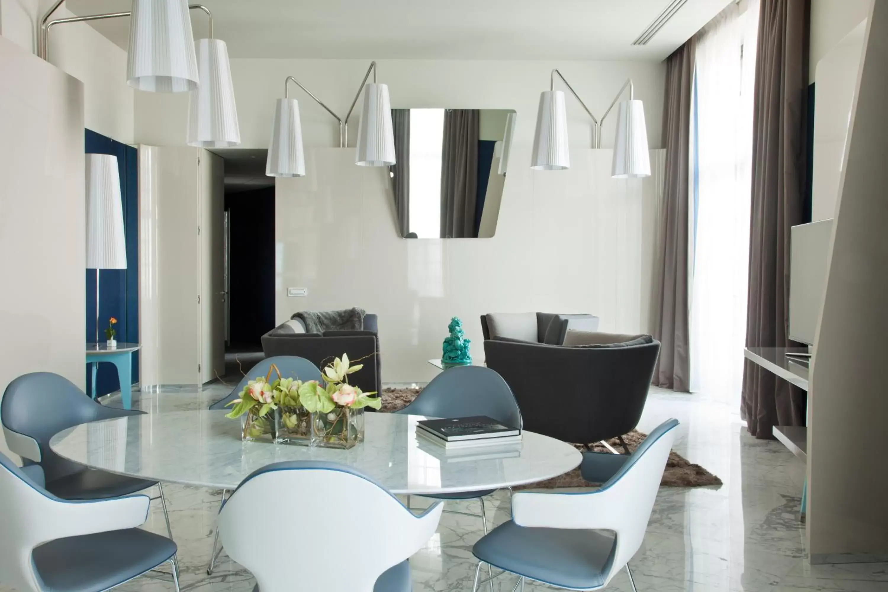 Living room, Dining Area in iH Grande Albergo Delle Nazioni