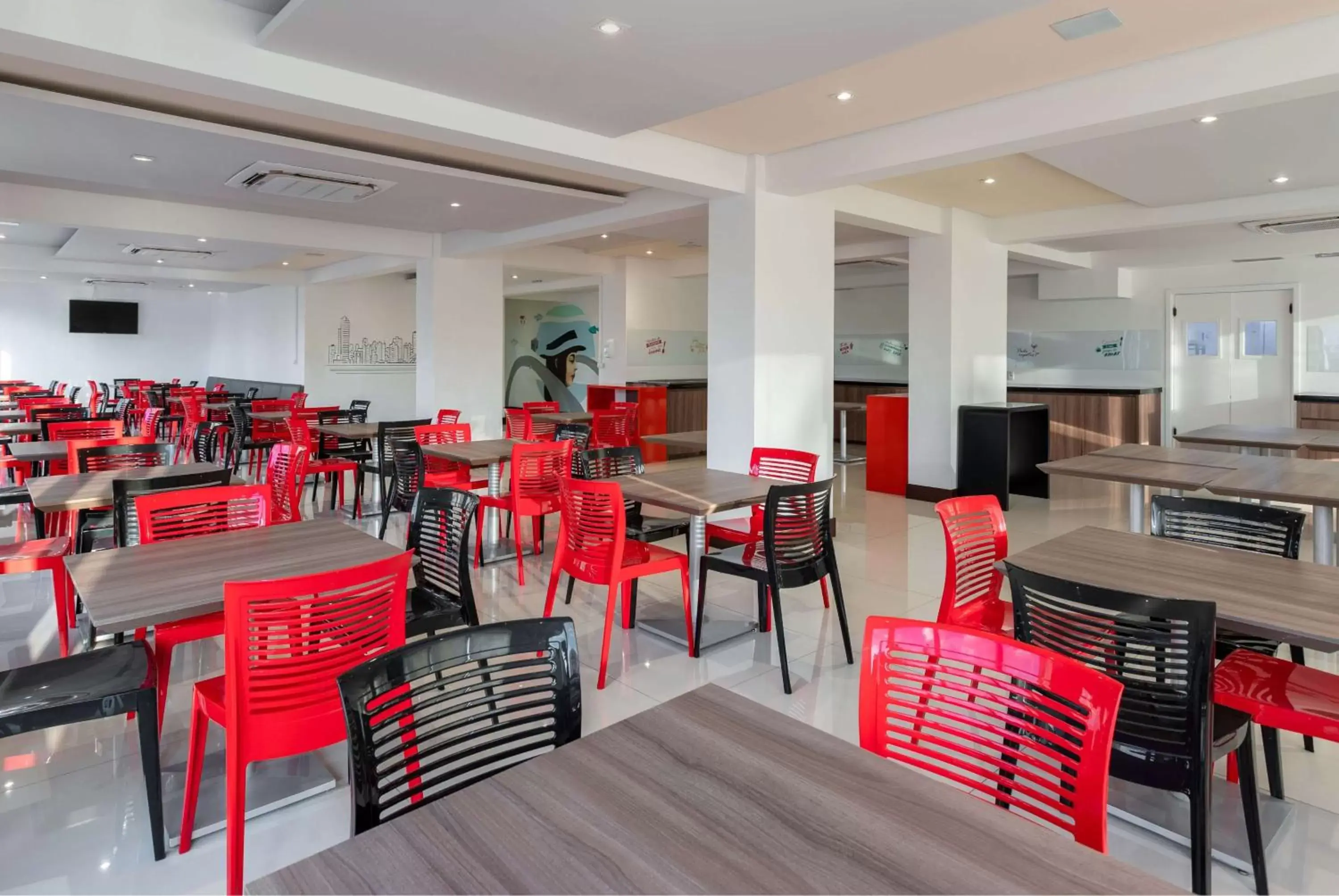 Restaurant/places to eat in Ramada Encore by Wyndham São Paulo Osasco Restaurant/places to eat in Ramada Encore by Wyndham São Paulo Osasco