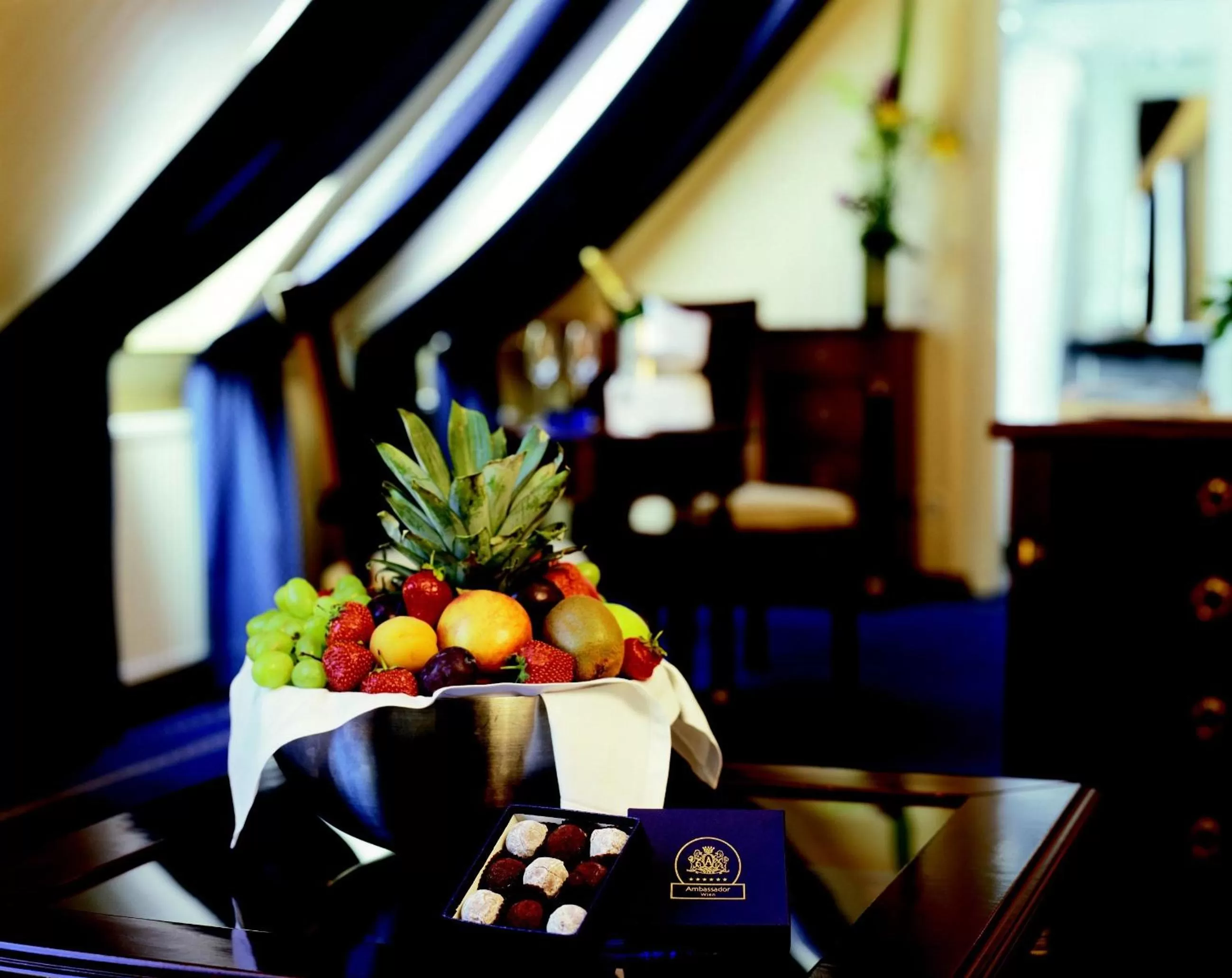 Food and drinks in Hotel Ambassador