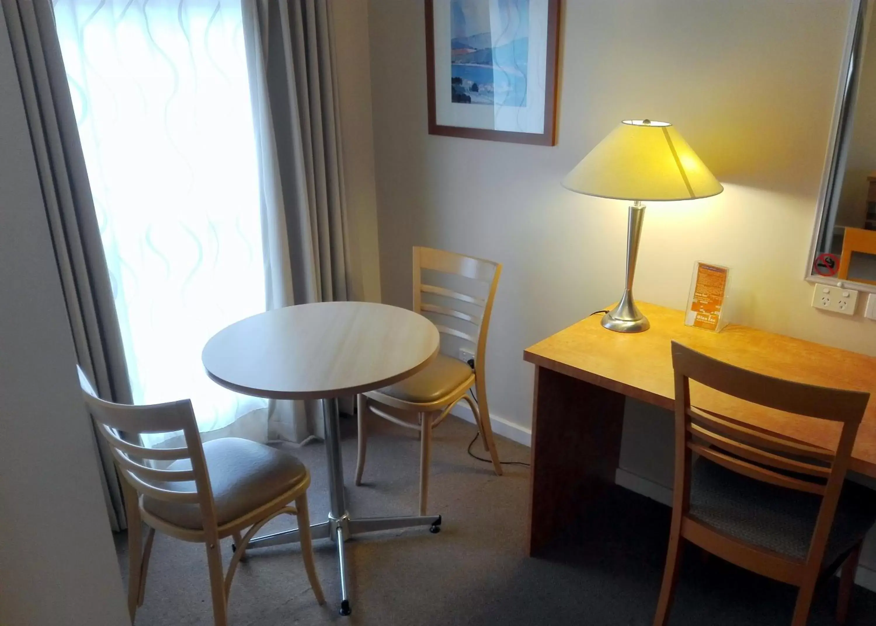 Seating area, Dining Area in Glen Inn