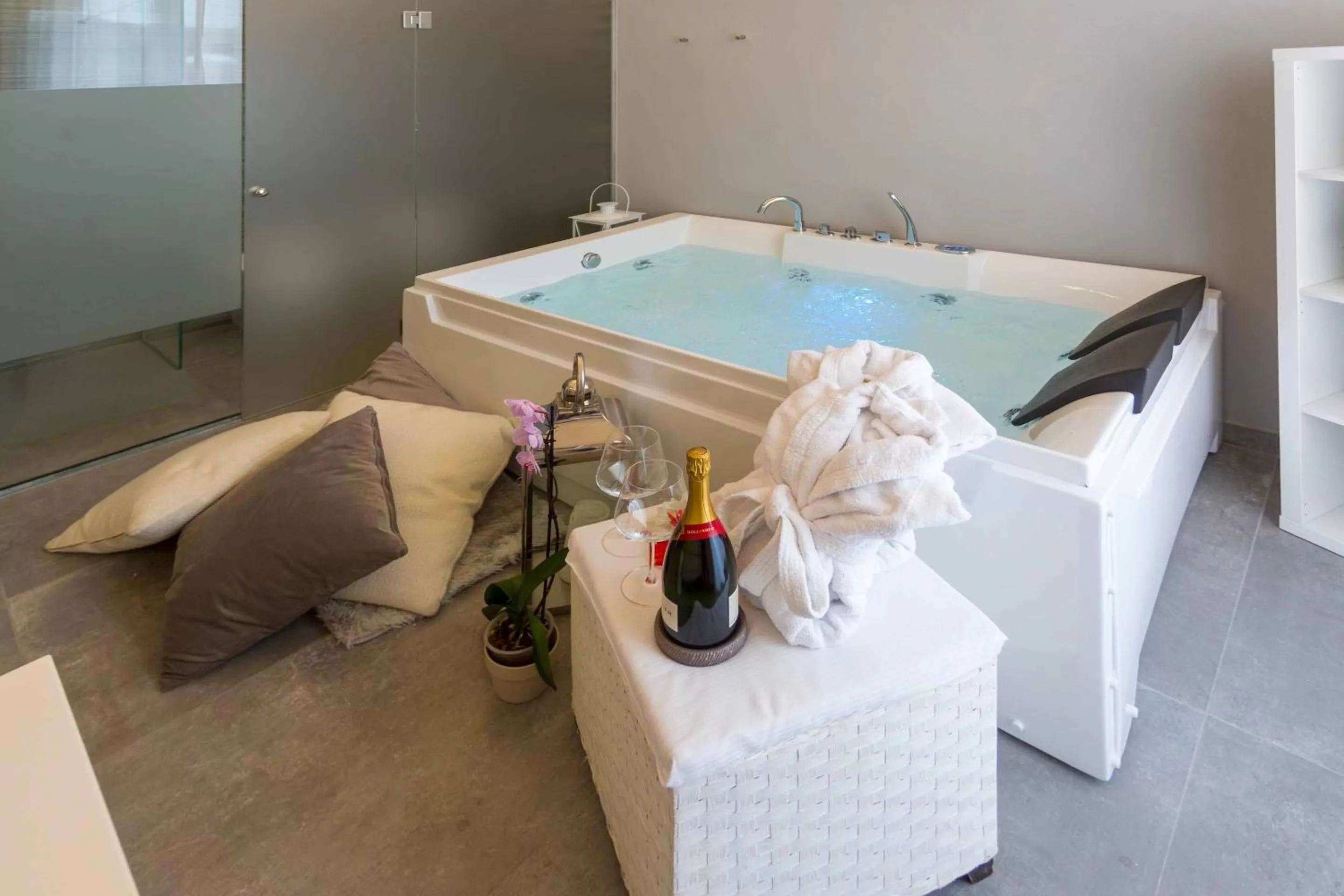 Hot Tub in Palazzo Bruca Catania