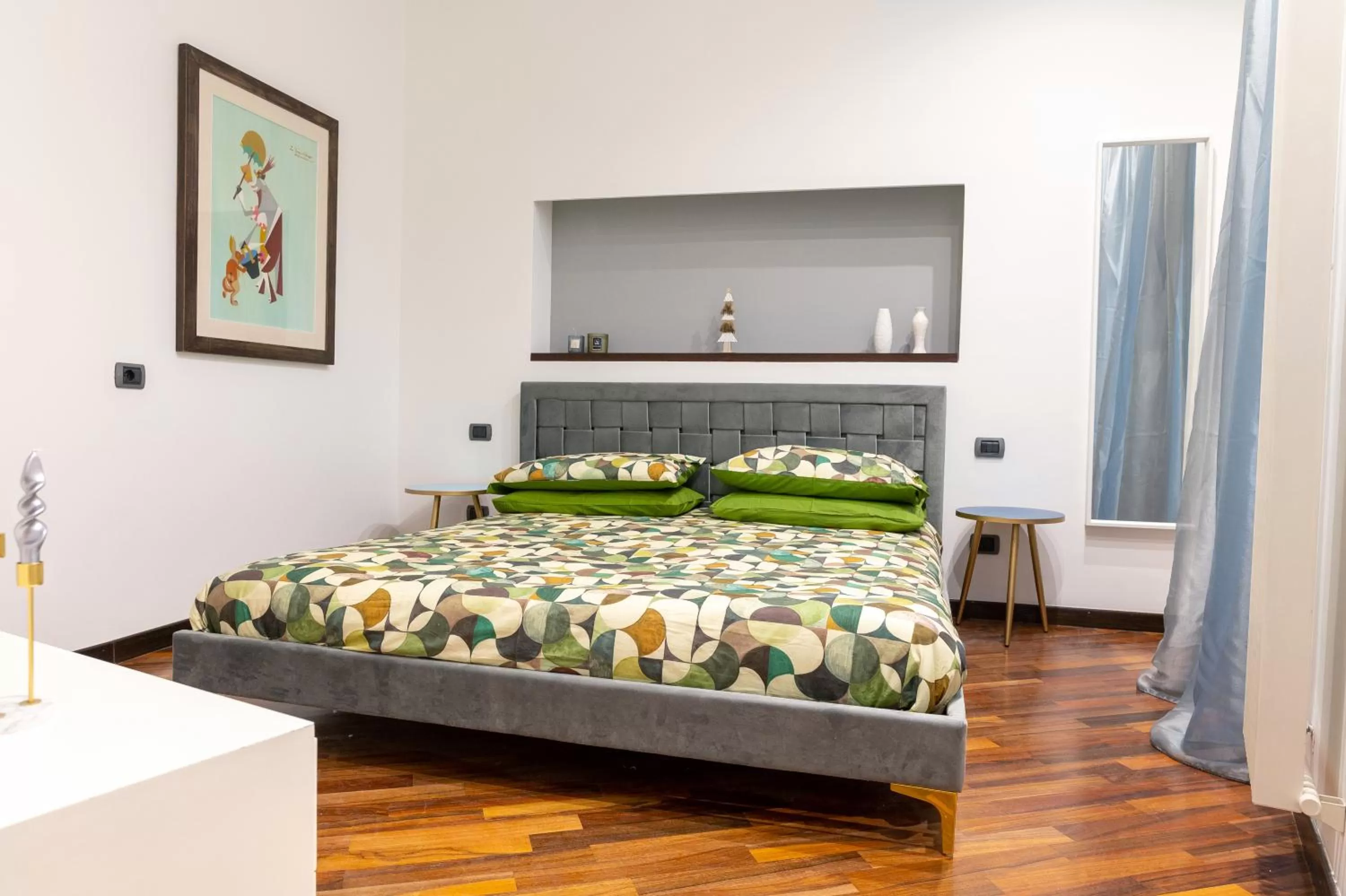 Bed in ROOMITO apartments