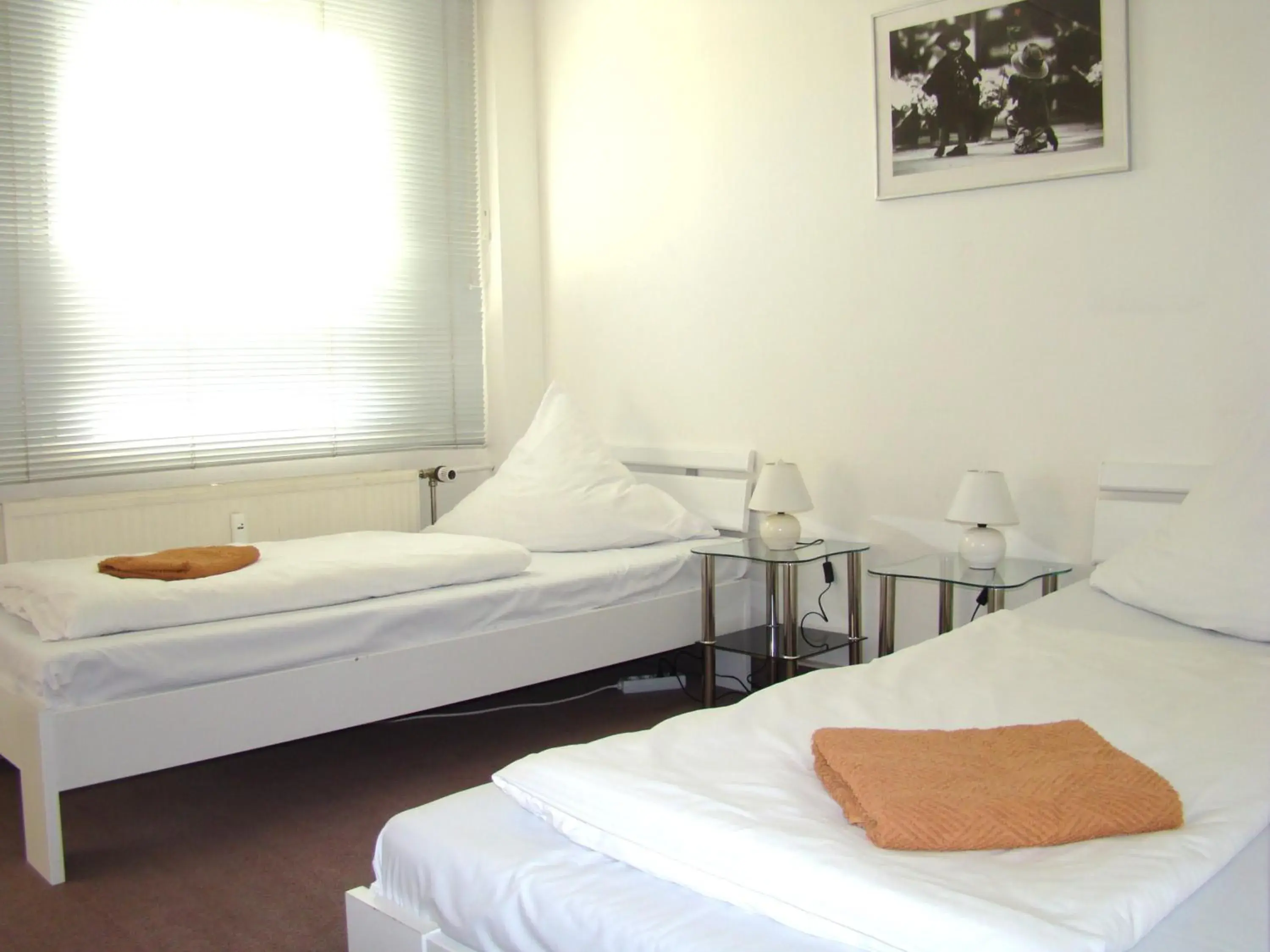 Bed in BNB near Brandenburg Gate - Rooms & Apartments