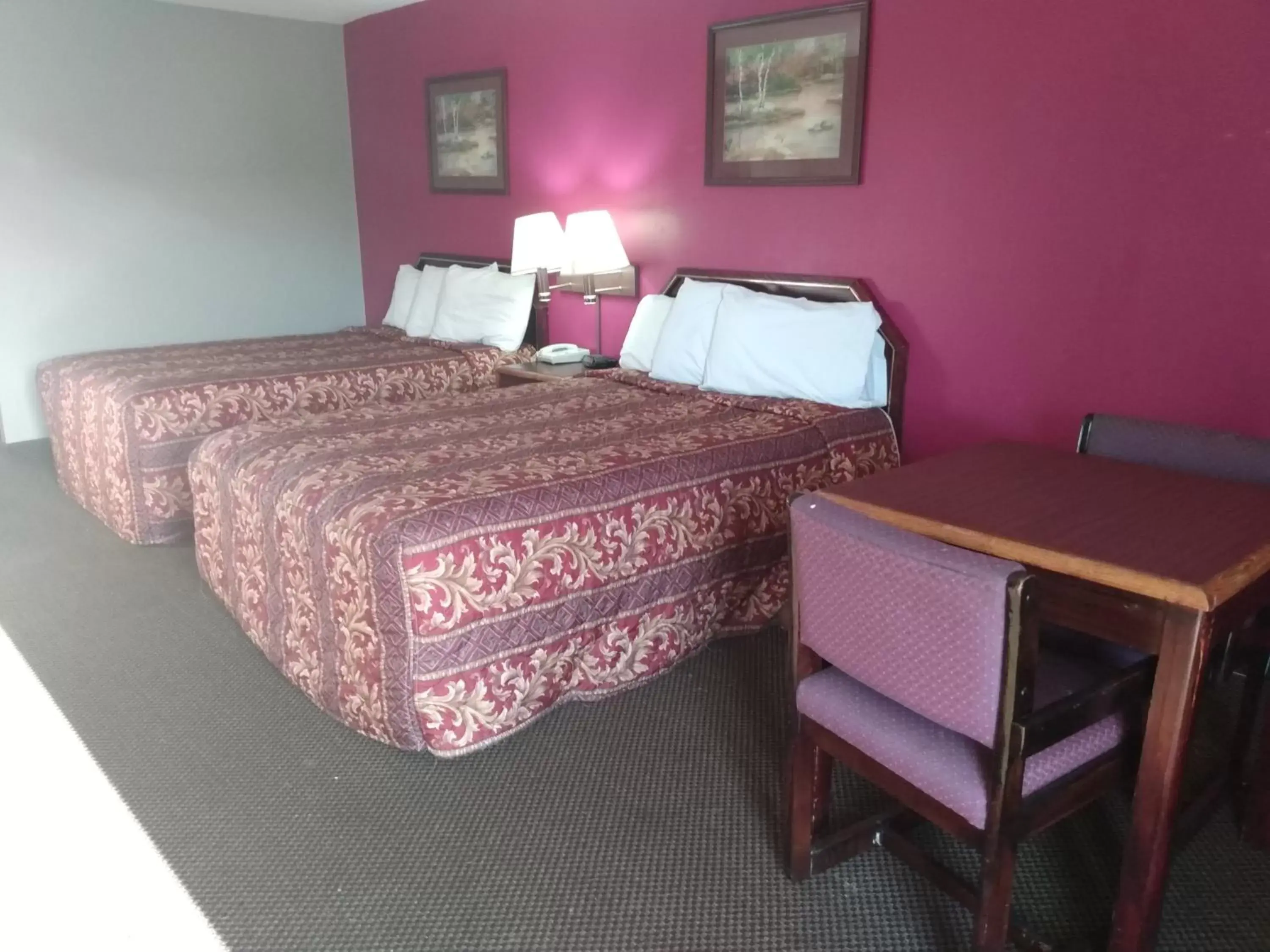 Bedroom, Bed in America's Best Value Inn Clarksdale