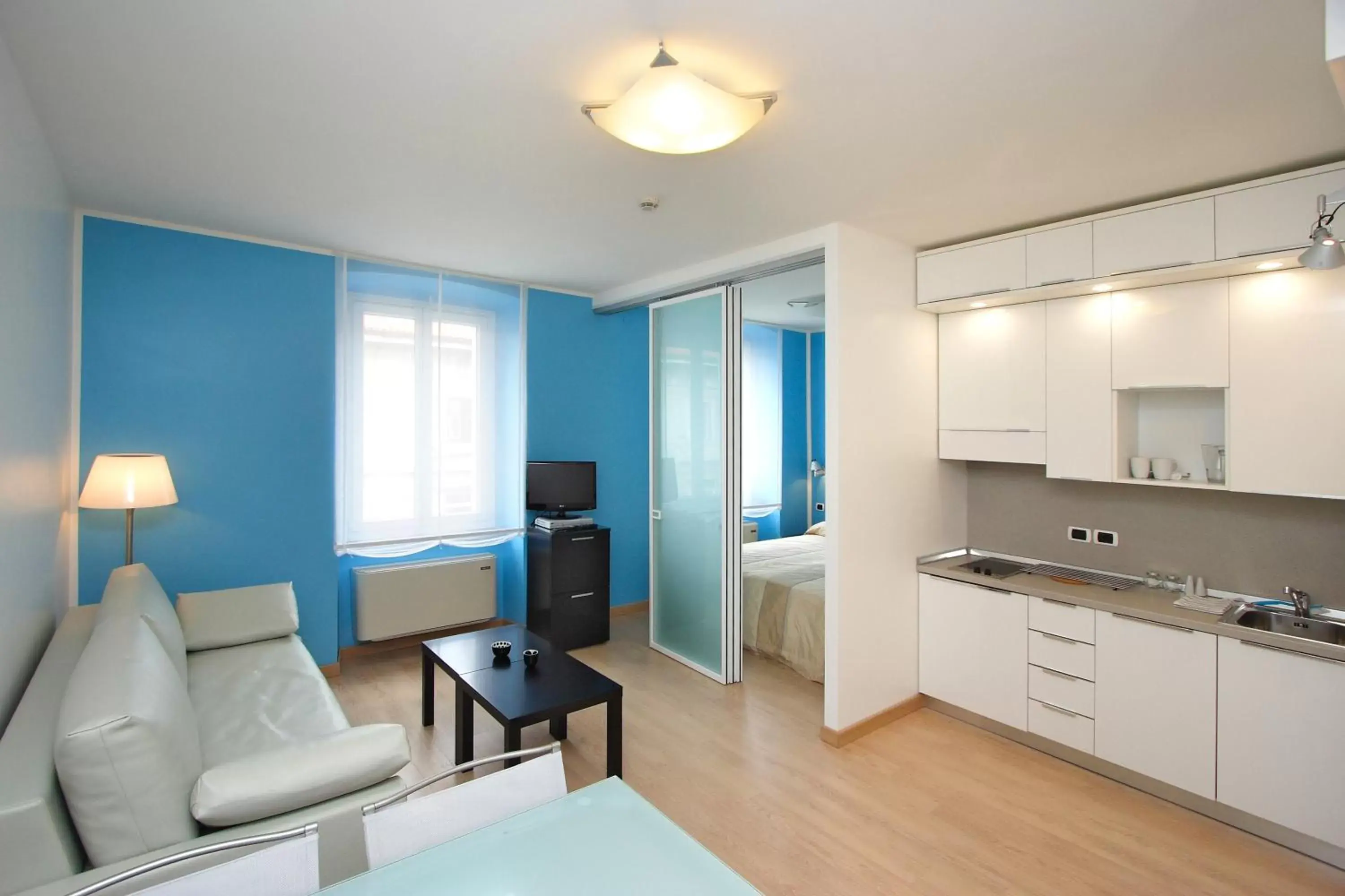 Dining area, Kitchen/Kitchenette in Hotel Roma