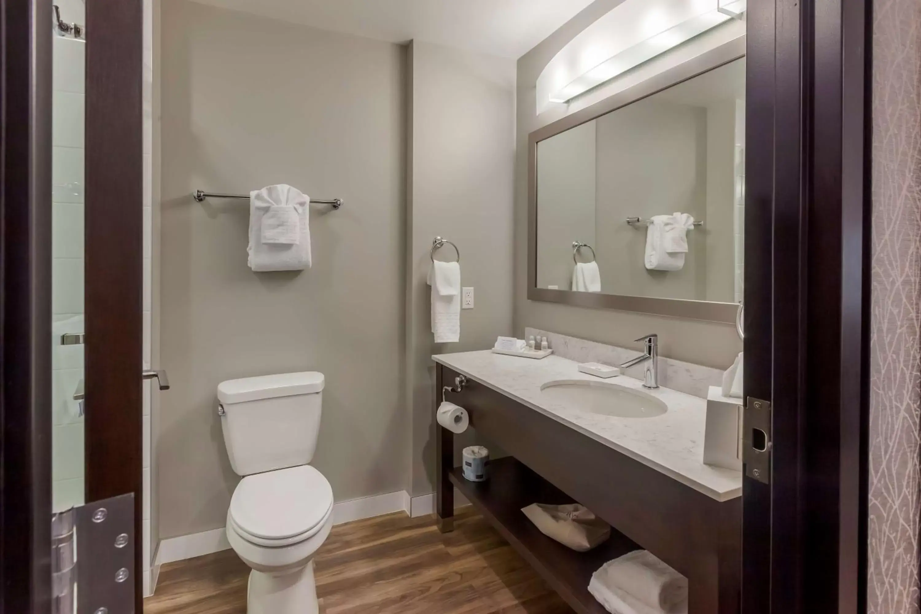 Bathroom in Best Western Premier Northwood Hotel
