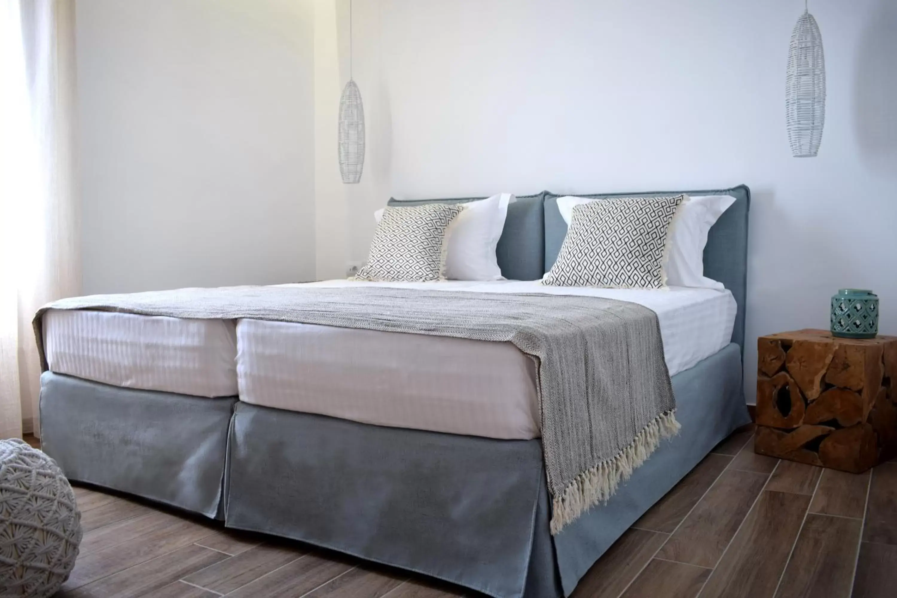 Bedroom, Bed in Meltemi by Manthos Hotels