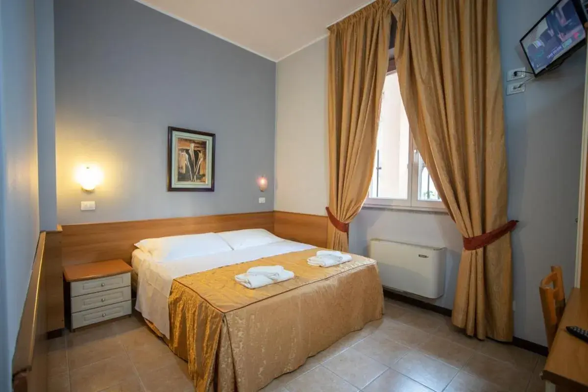 Photo of the whole room, Bed in Hotel Nuovo Rondò