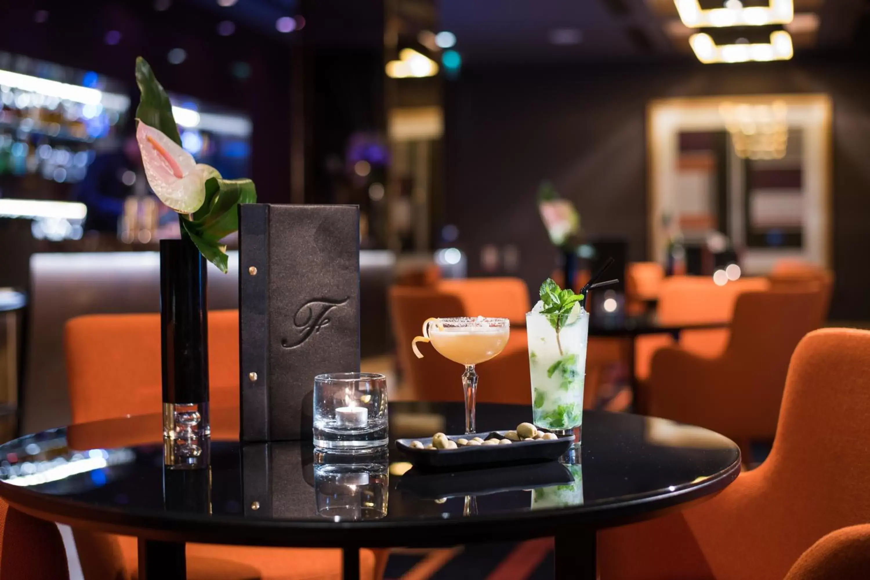 Lounge or bar, Restaurant/Places to Eat in The Fitzwilliam Hotel Belfast