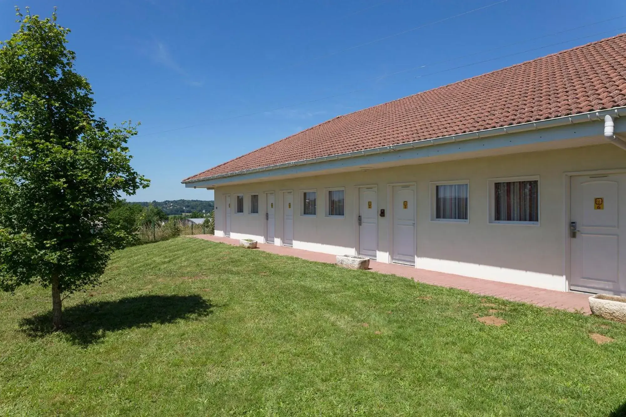 Property Building in The Originals Access, Hotel Tulle (P'tit Dej-Hotel)