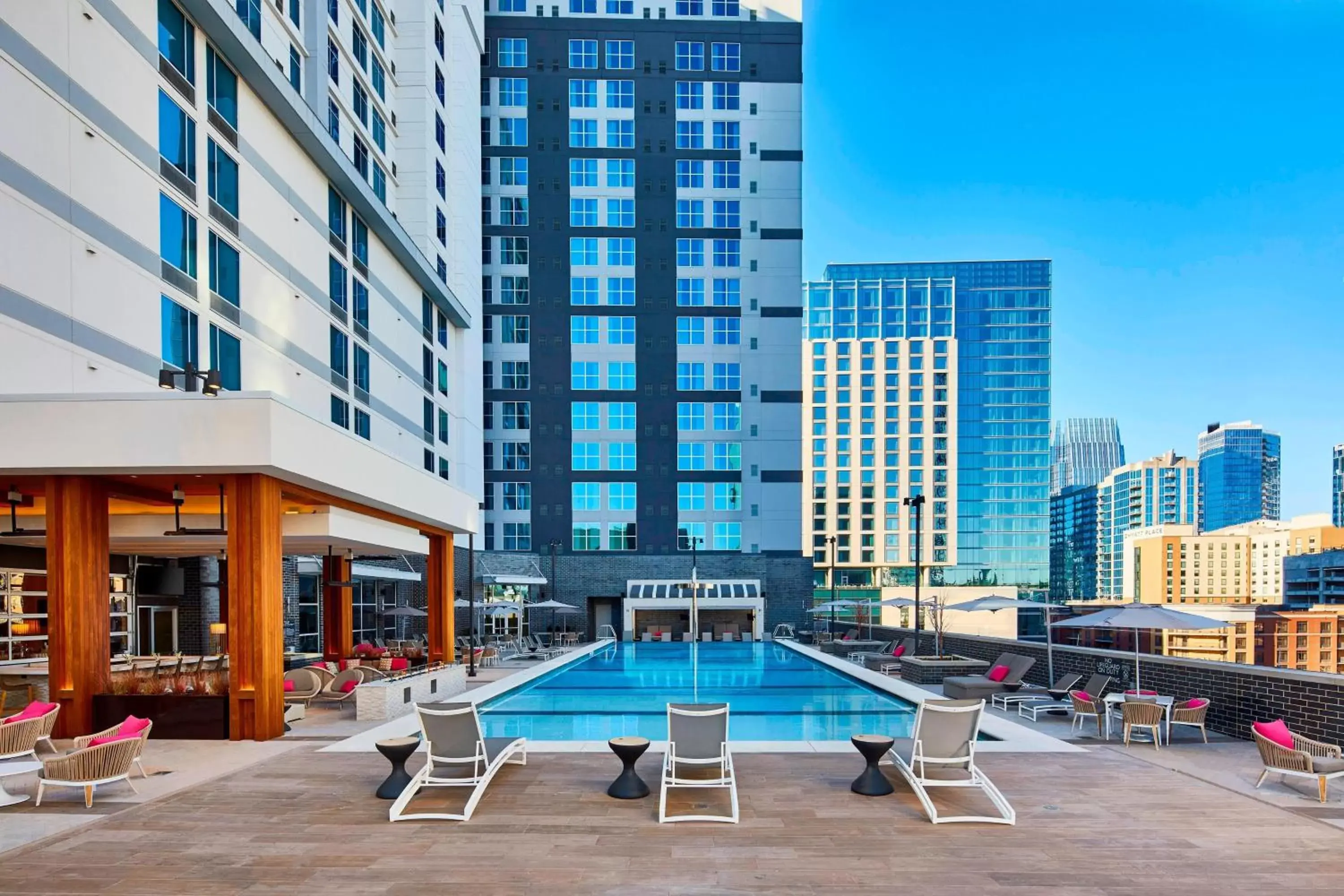 Swimming Pool in Residence Inn by Marriott Nashville Downtown/Convention Center