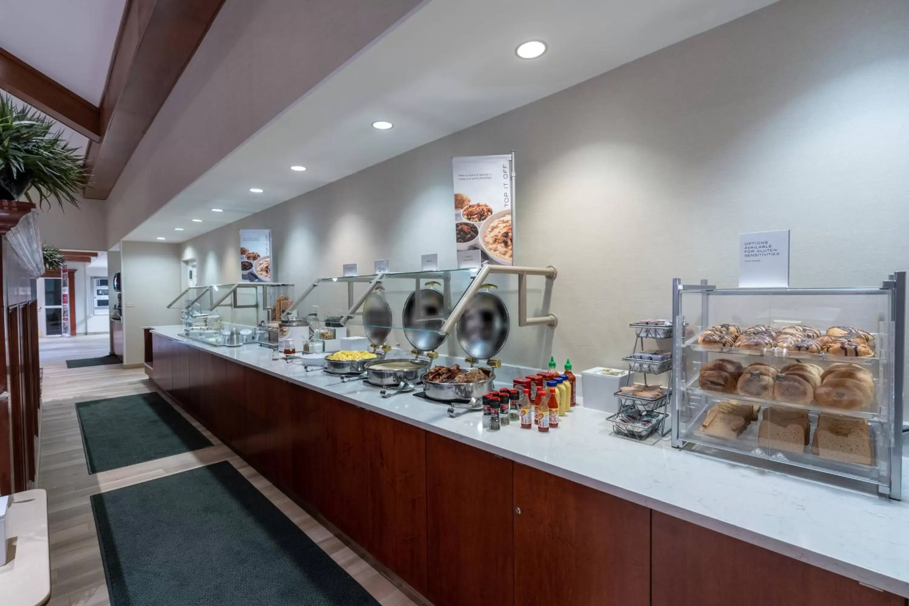 Breakfast, Restaurant/Places to Eat in Residence Inn by Marriott Charleston Airport