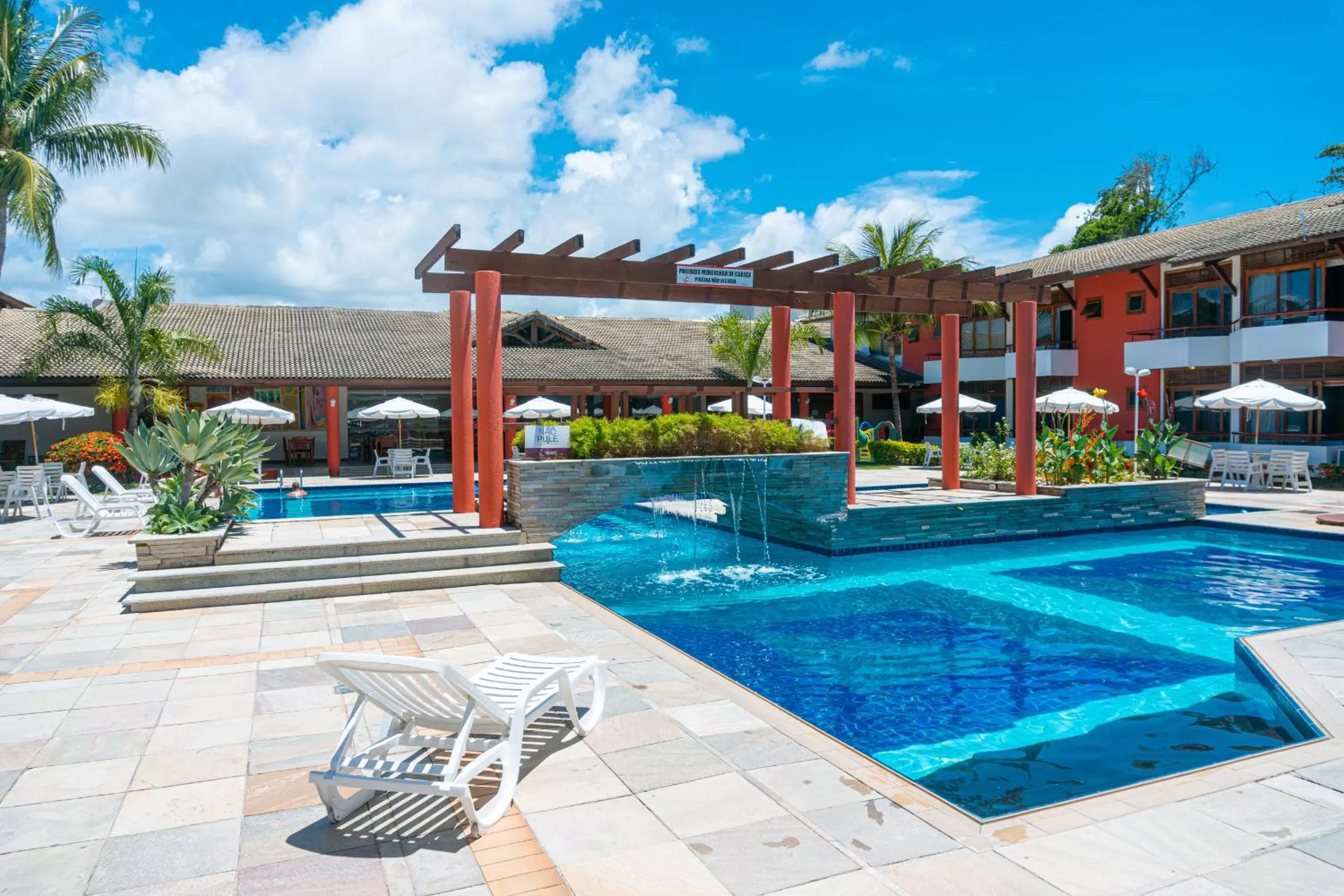 Swimming pool in Porto das Naus Praia Hotel