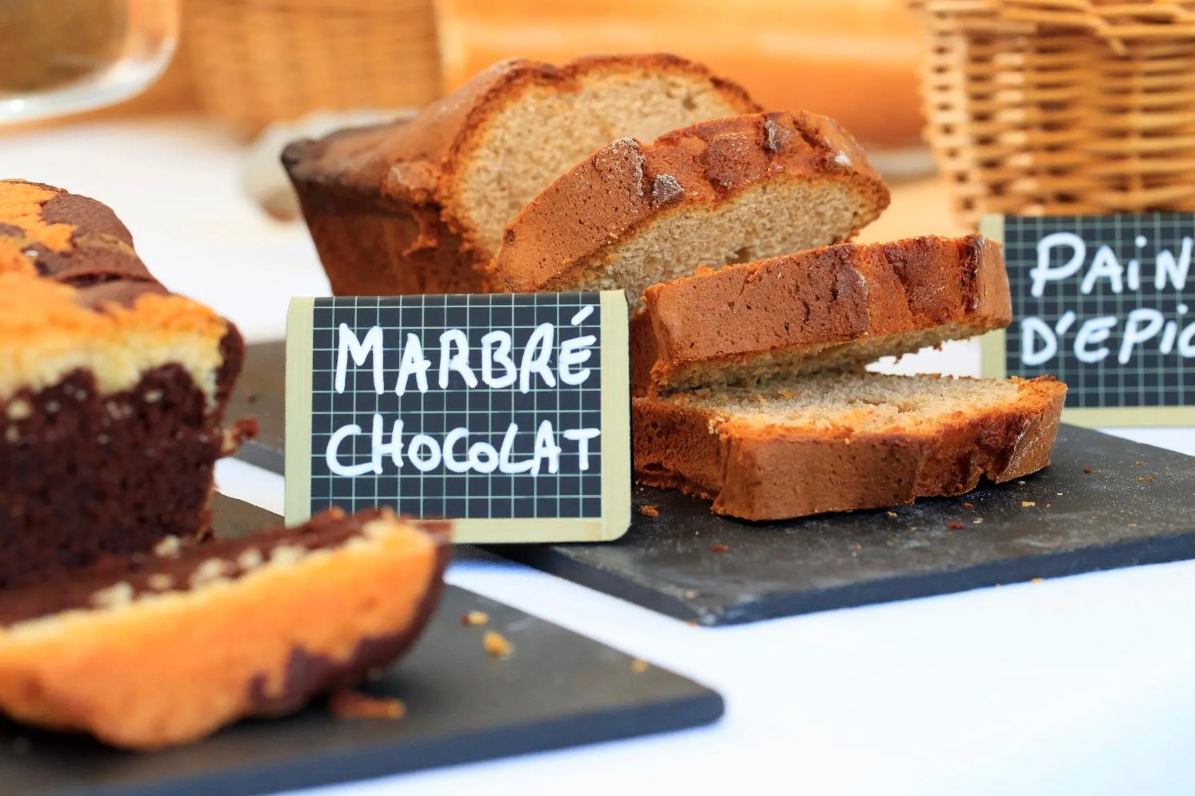 Buffet breakfast in Logis Hotel & Restaurant de la Basilique