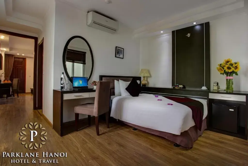 Bedroom, Bed in Parklane Central Hanoi Hotel Bedroom, Bed in Parklane Central Hanoi Hotel