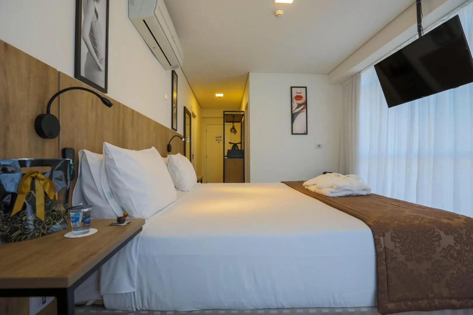 Bed in Transamerica Executive Maringá