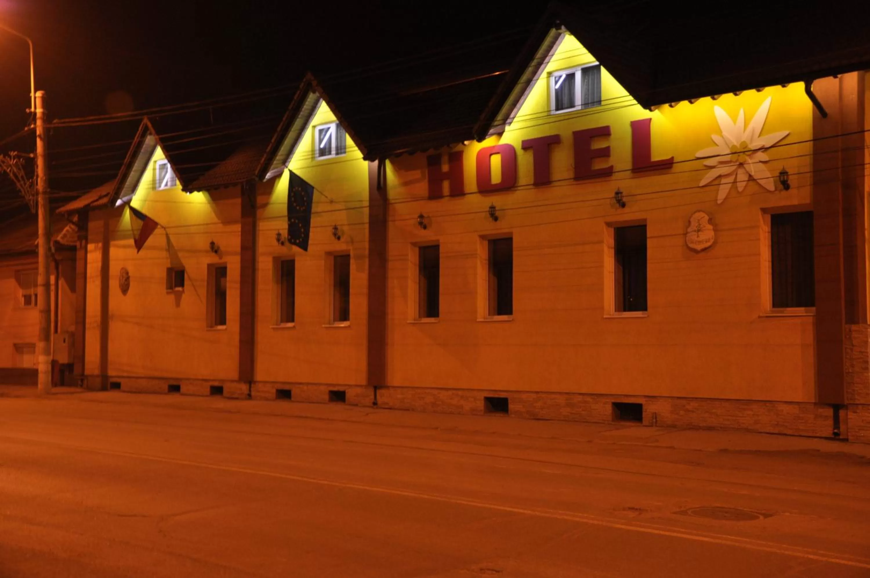 Facade/entrance in Hotel Edelweiss