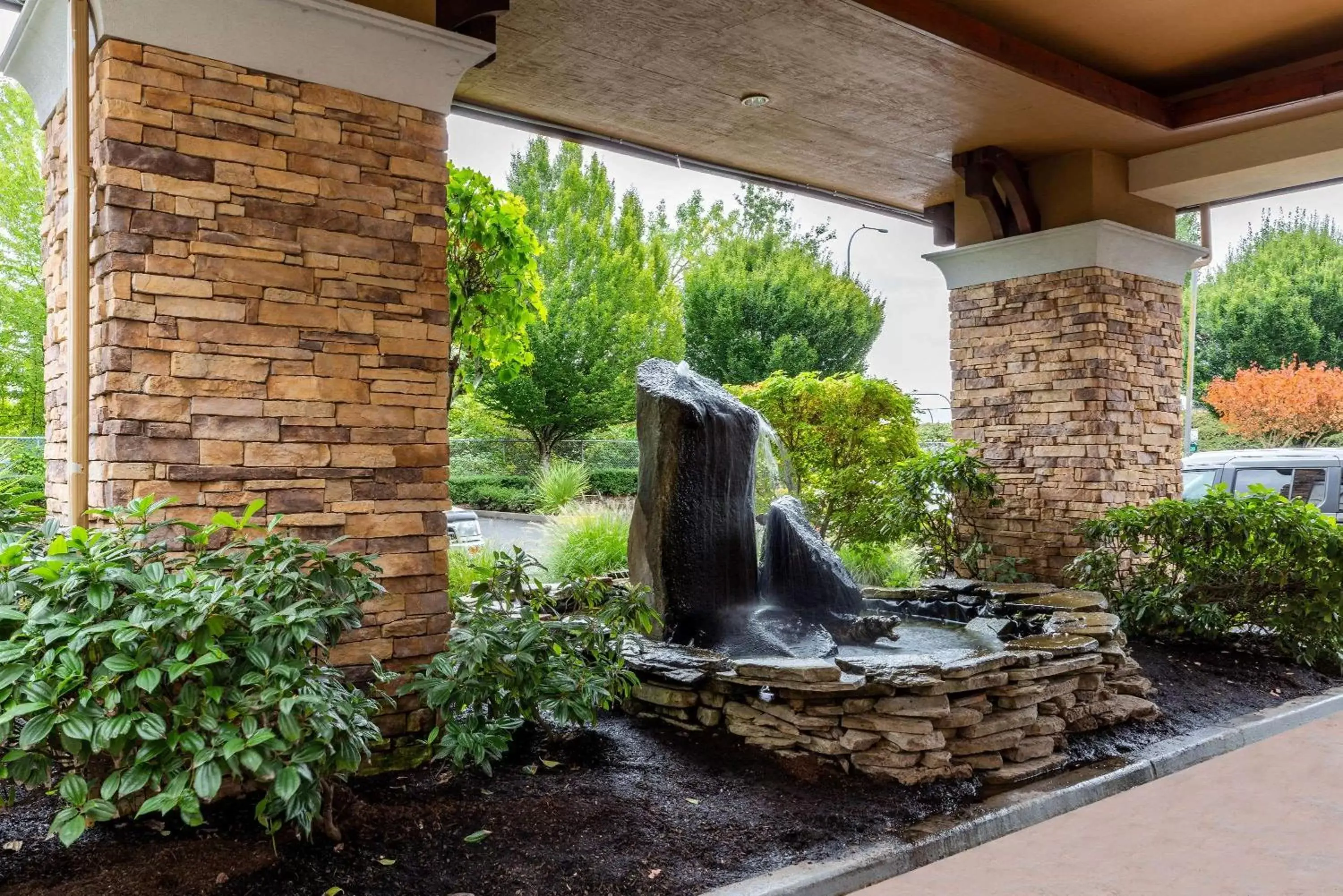 View (from property/room) in La Quinta by Wyndham Vancouver View (from property/room) in La Quinta by Wyndham Vancouver