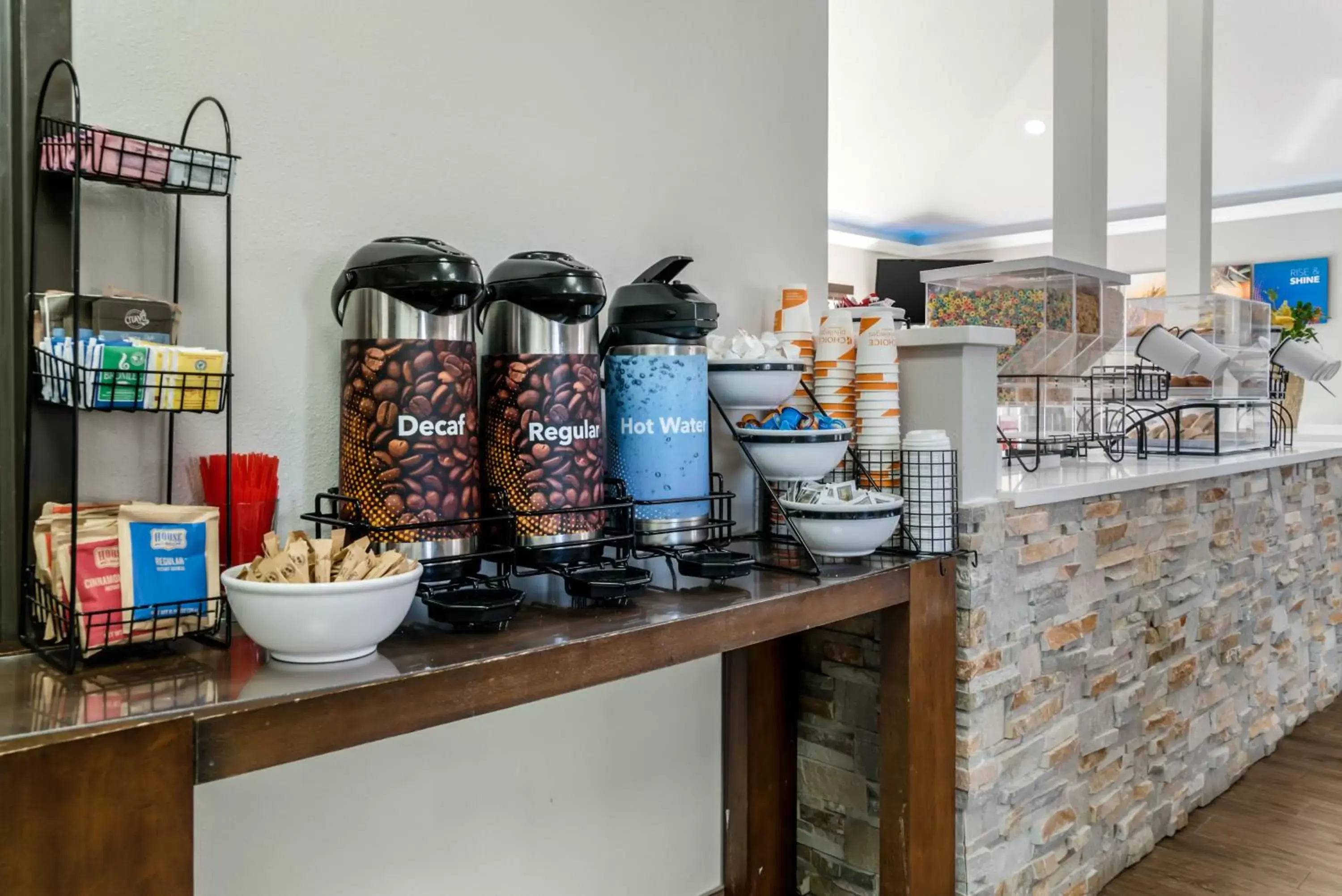 Coffee/tea facilities in Comfort Inn East Oregon