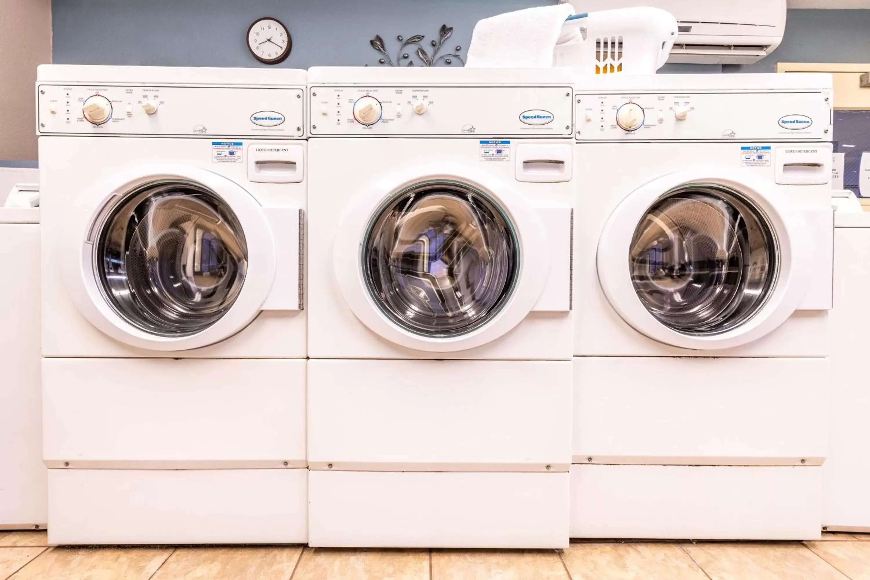laundry in Sonesta Simply Suites Seattle Renton