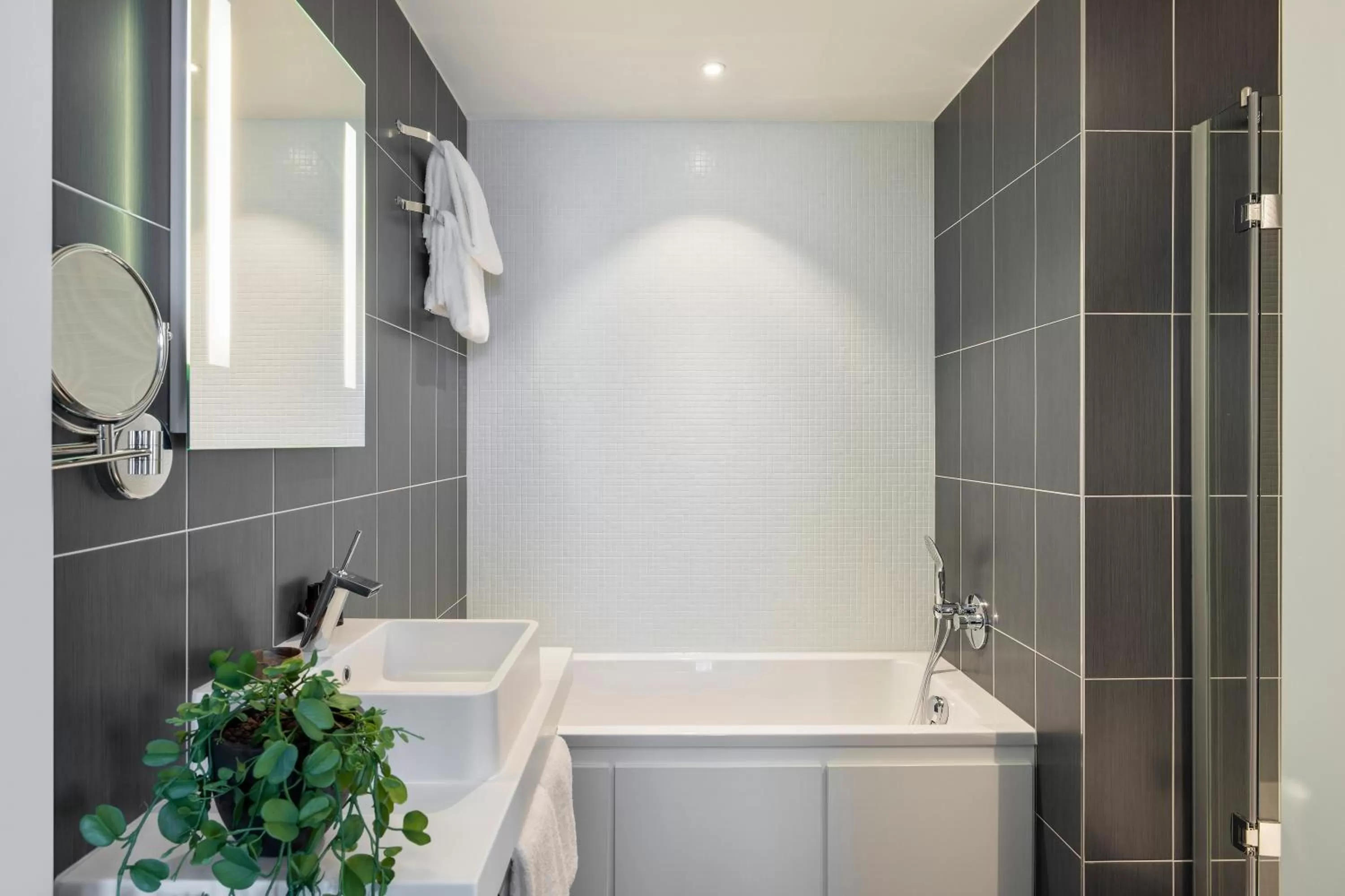 Bathroom in COVE Centrum