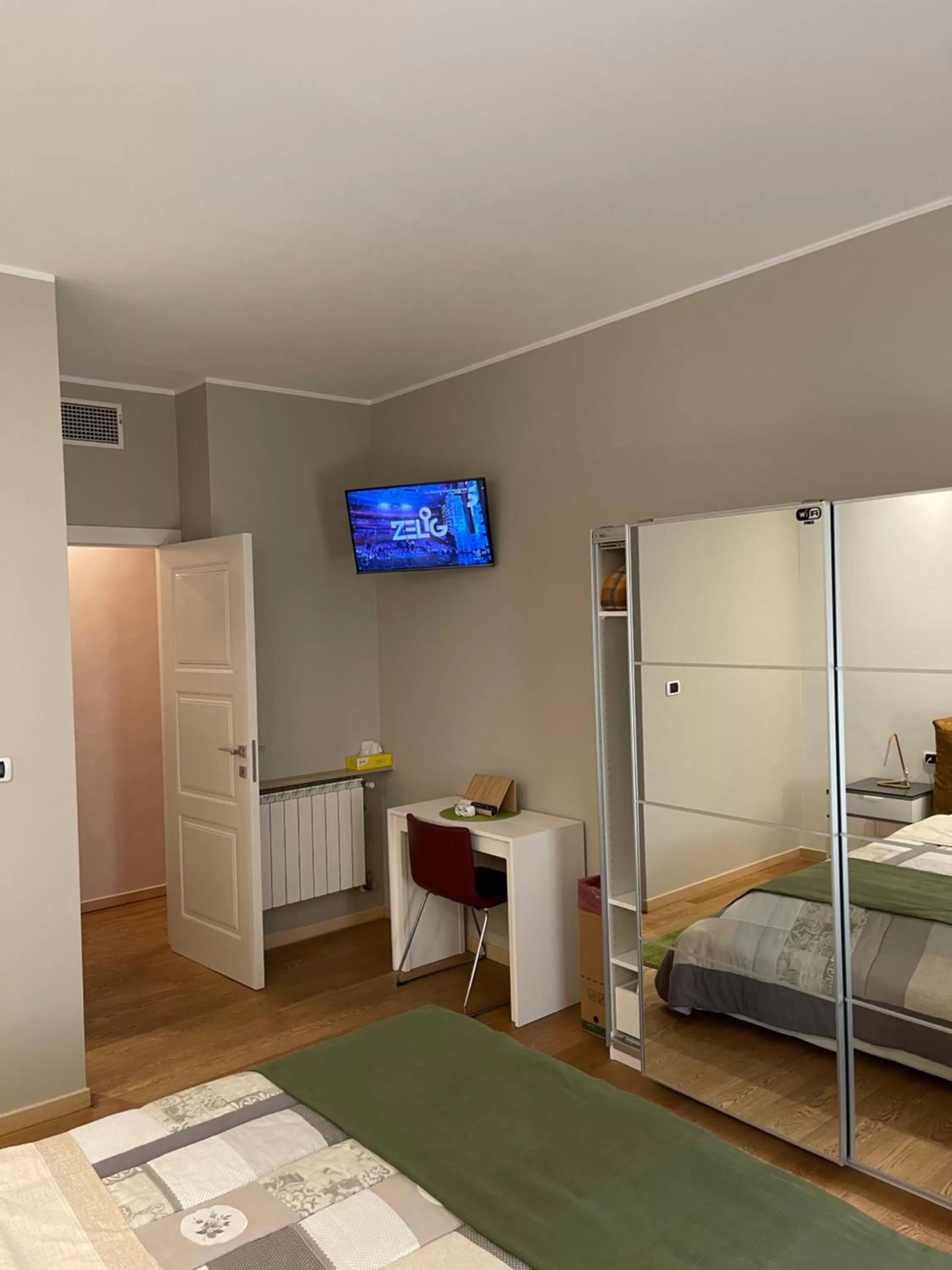 Bed in Smart House Rental Rooms FREE PARKING