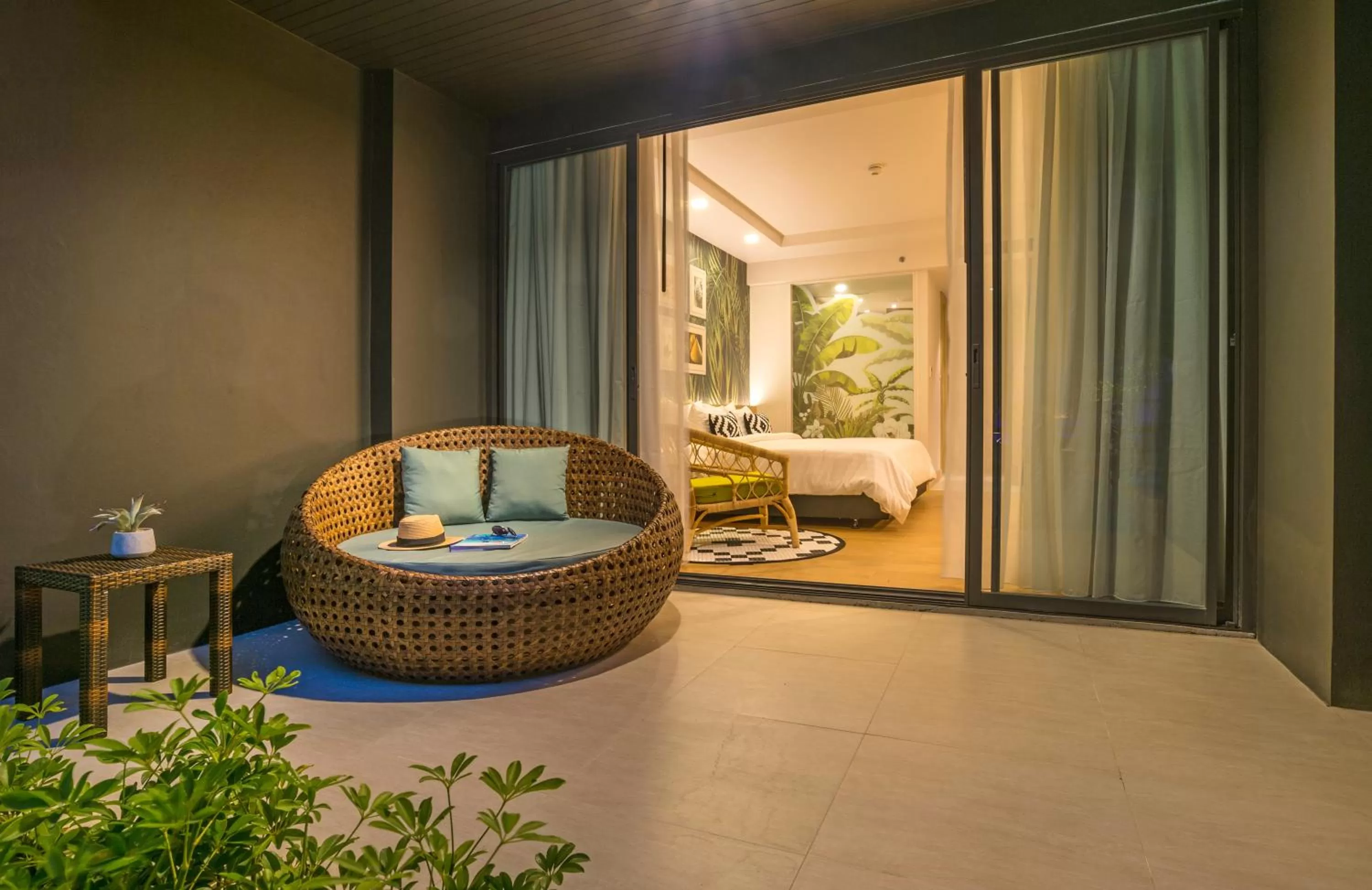 Balcony/Terrace, Bed in Panan Krabi Resort