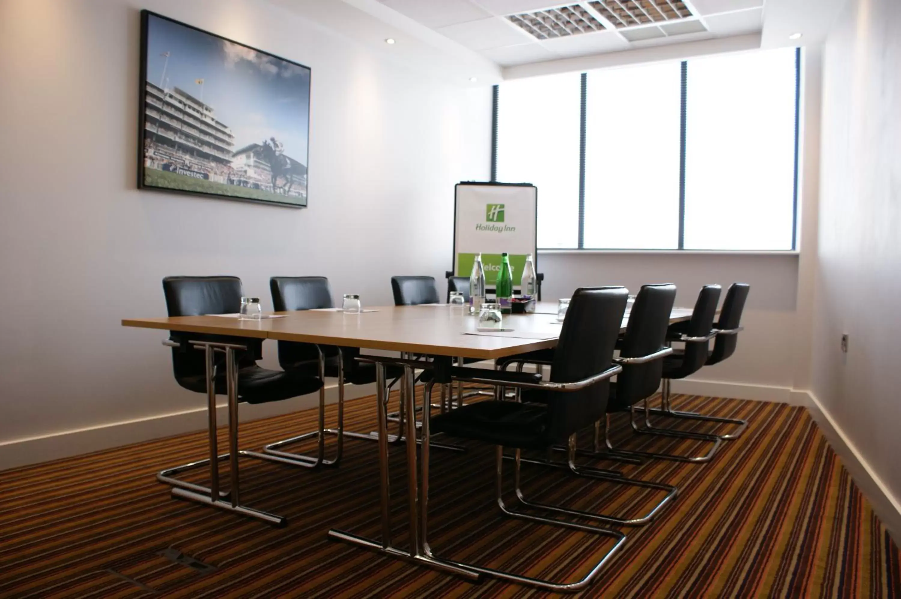 Meeting/conference room in Holiday Inn Huntingdon Racecourse, an IHG Hotel