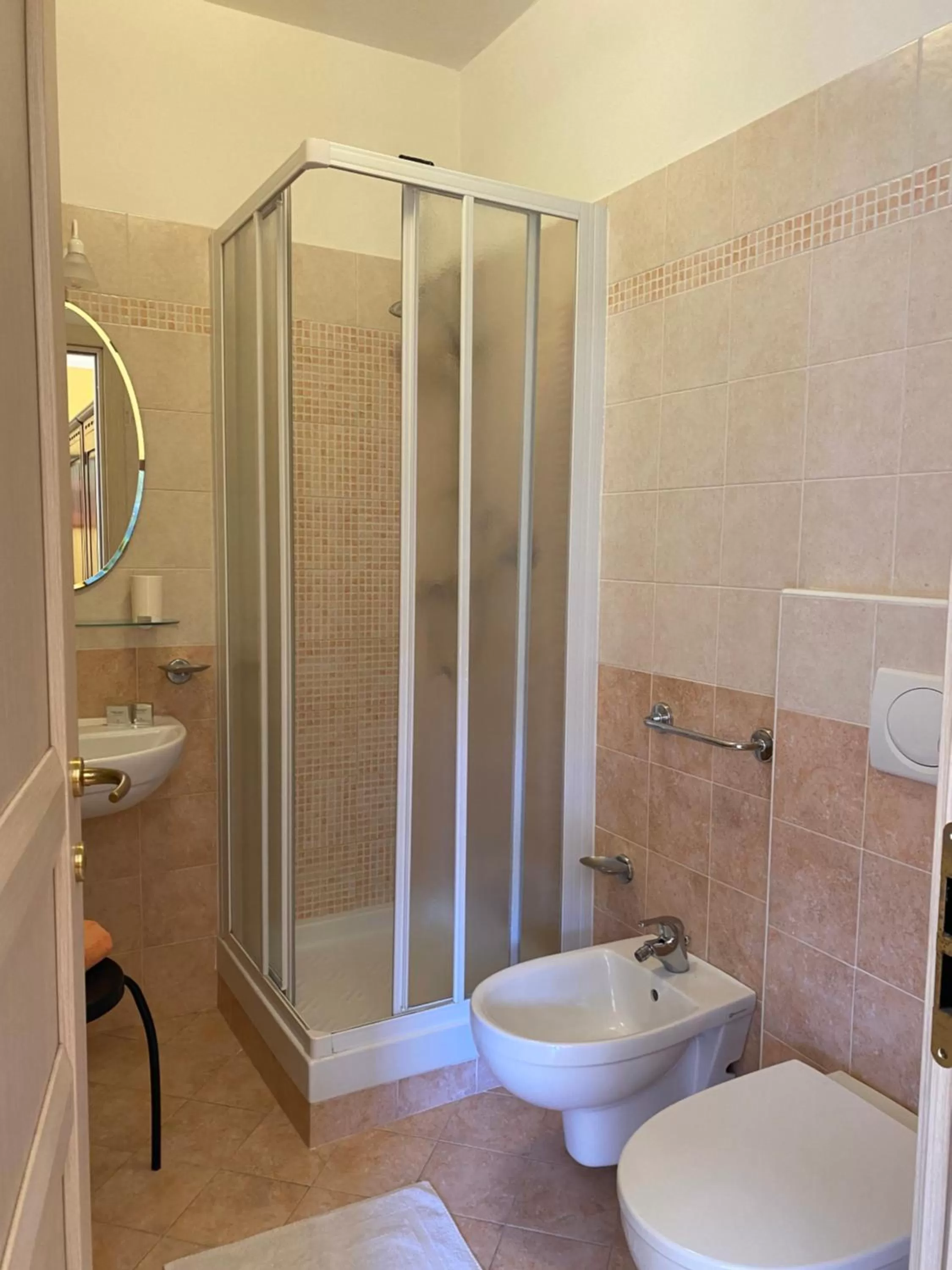 Toilet, Bathroom in Villa Gaia