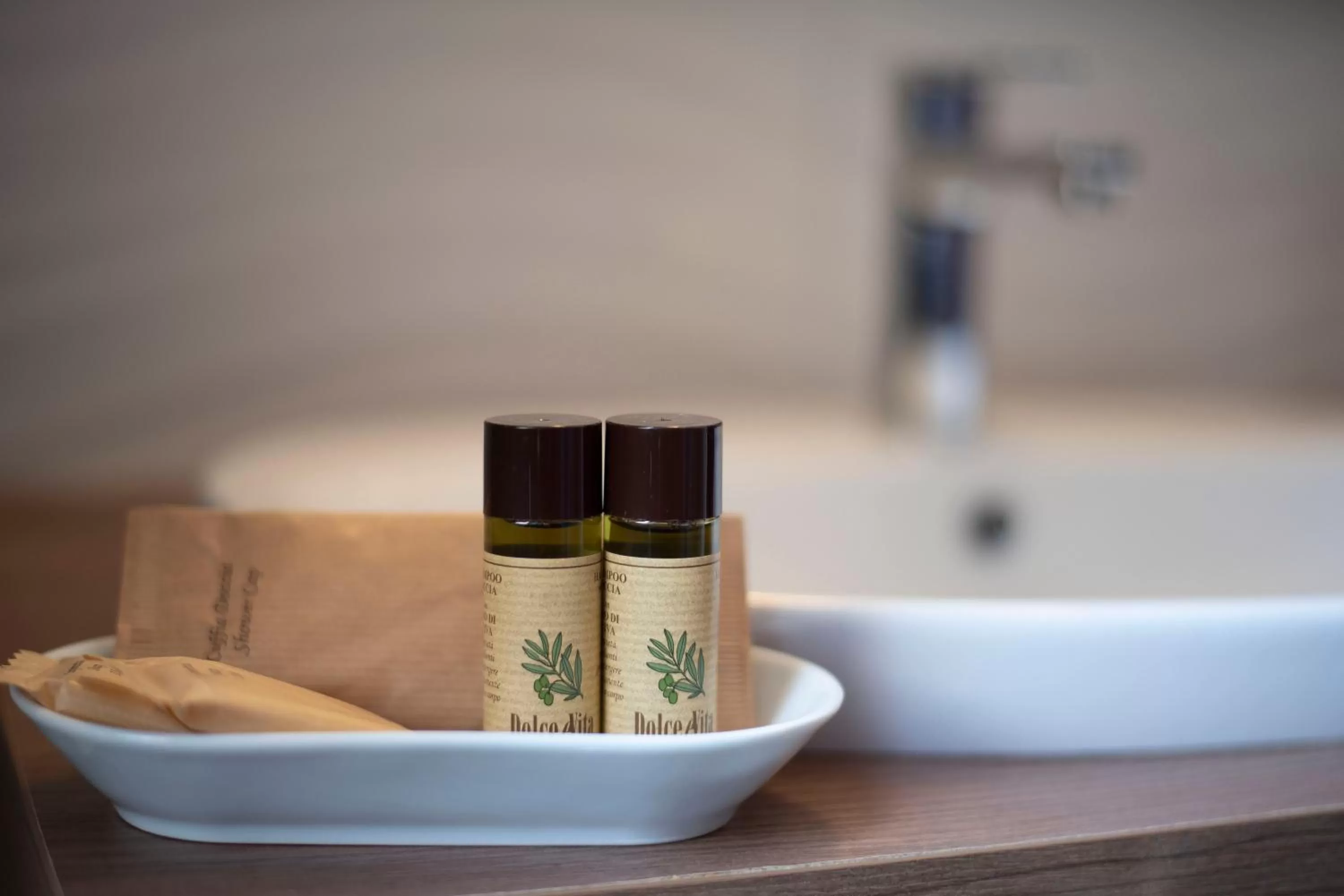 Shower in Pinto-Storey Hotel