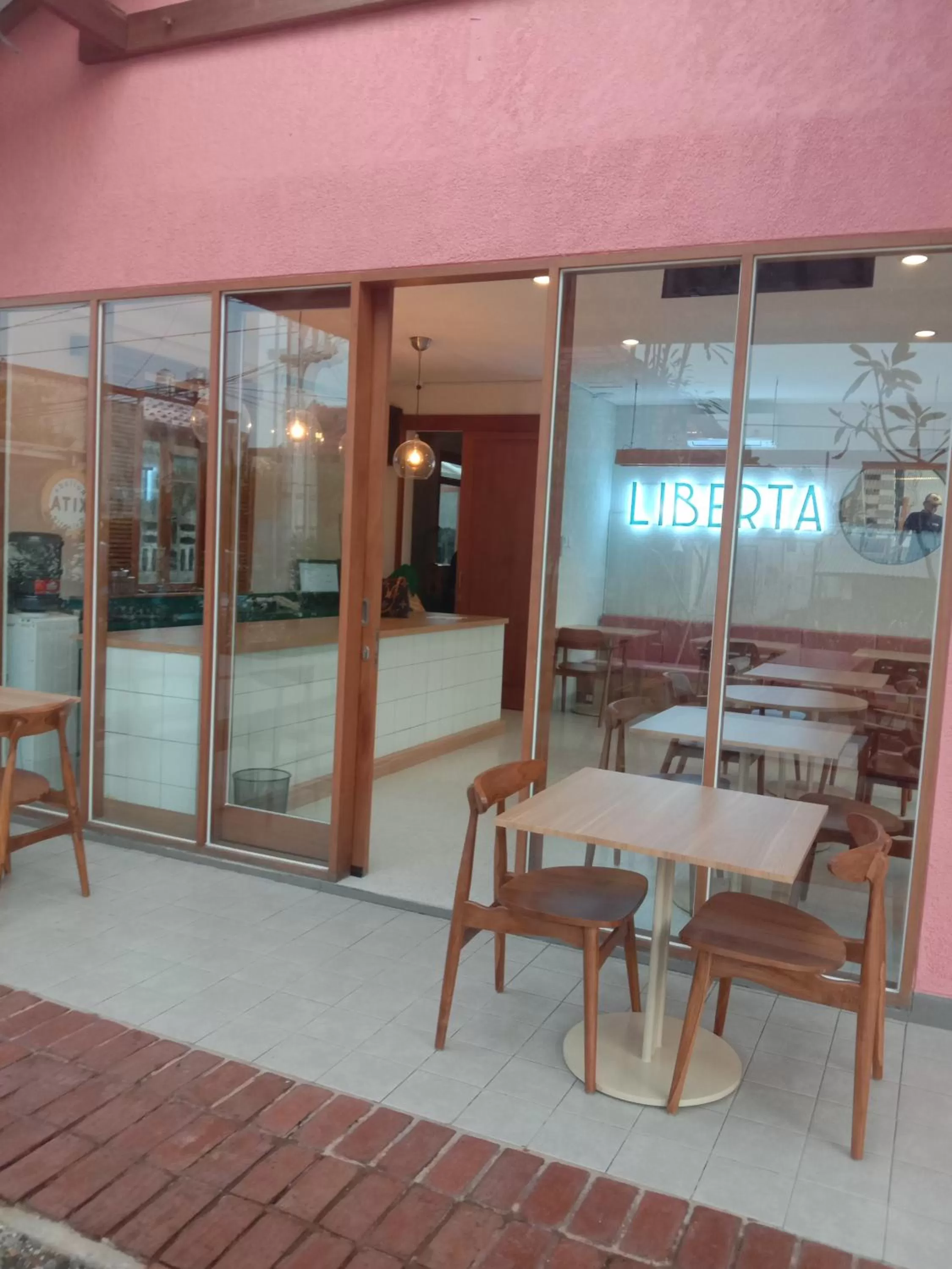 Restaurant/places to eat in Liberta Malioboro South