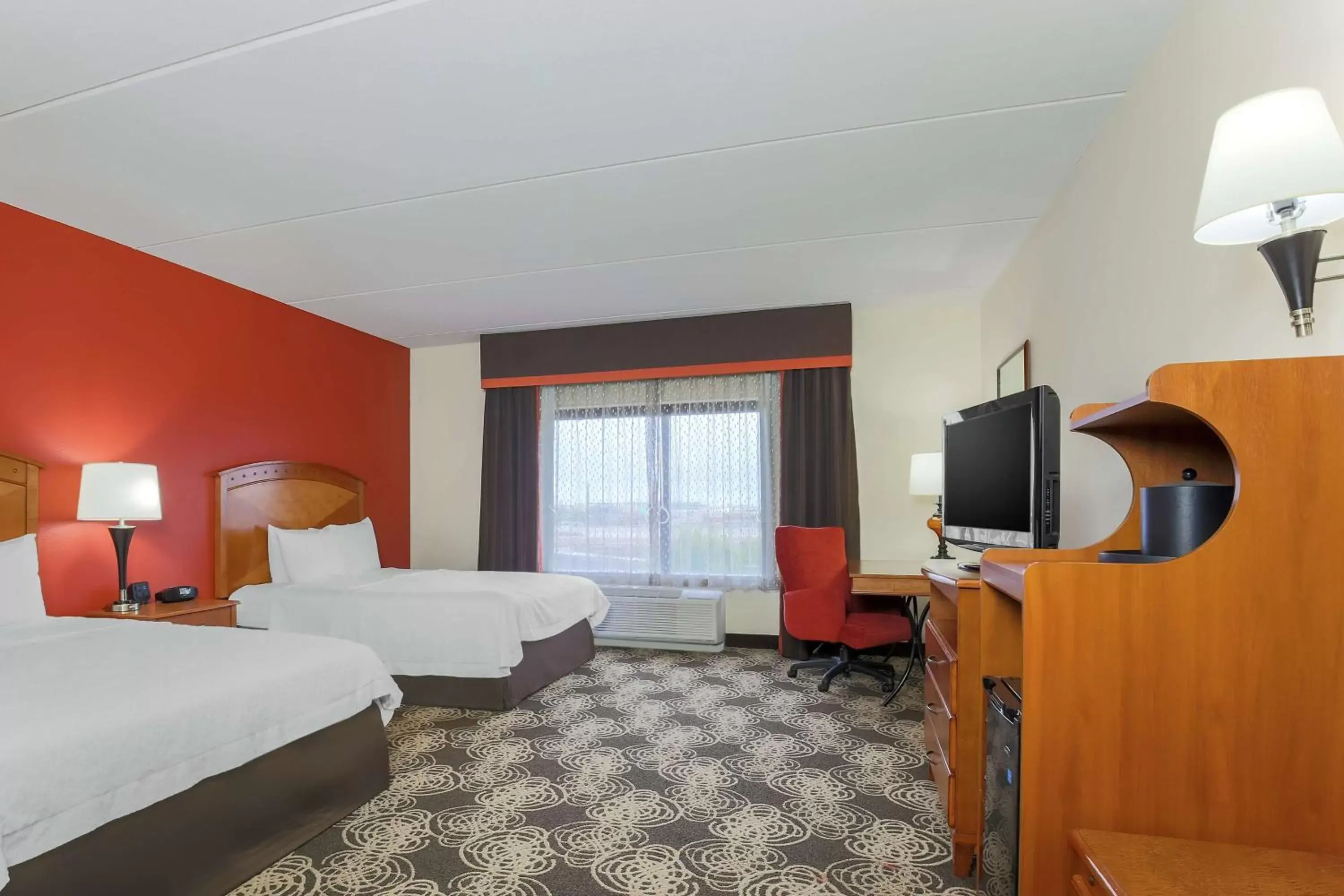 Bedroom, TV/Entertainment Center in Hampton Inn & Suites Dallas-Allen