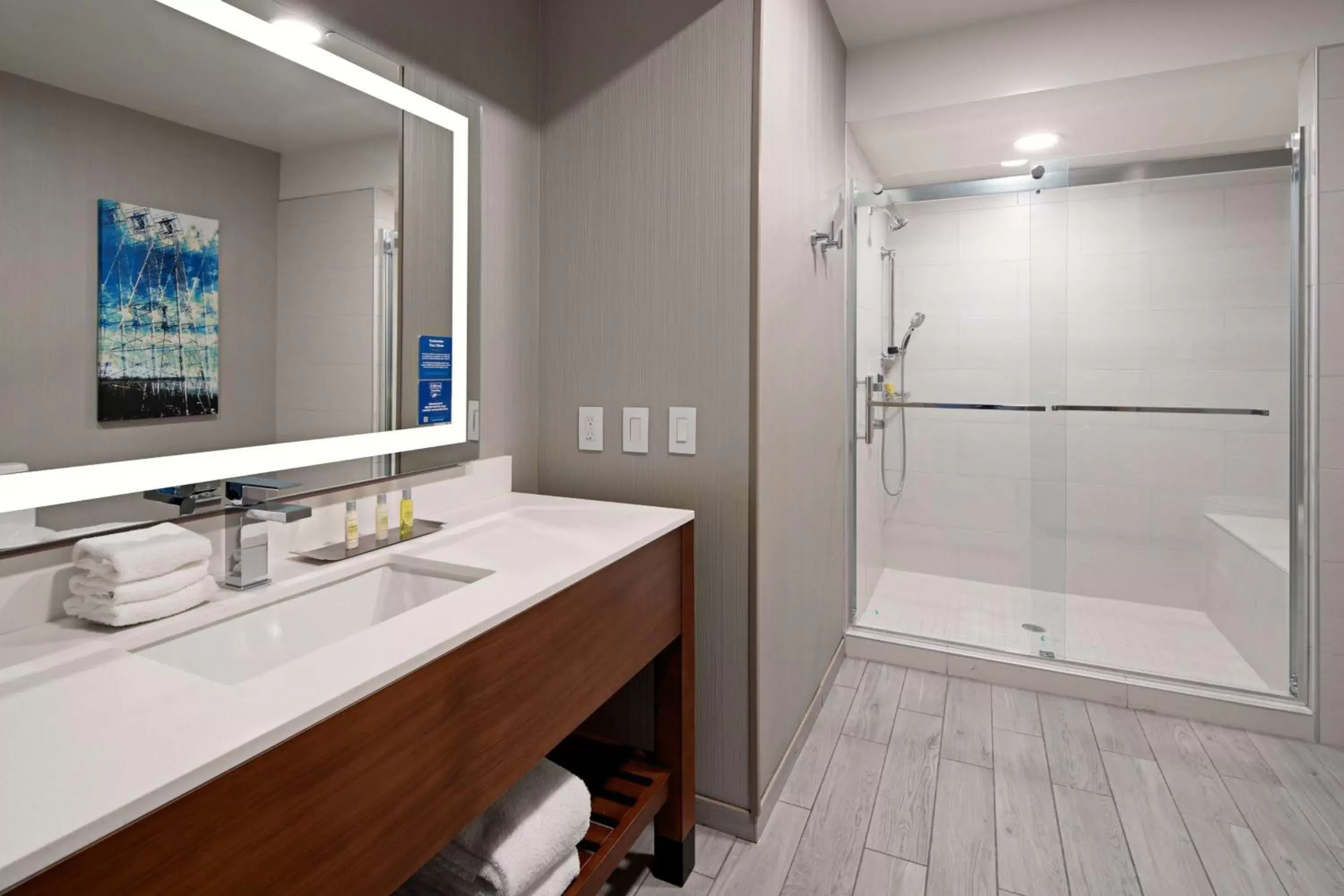 Bathroom in DoubleTree by Hilton Bakersfield Bathroom in DoubleTree by Hilton Bakersfield