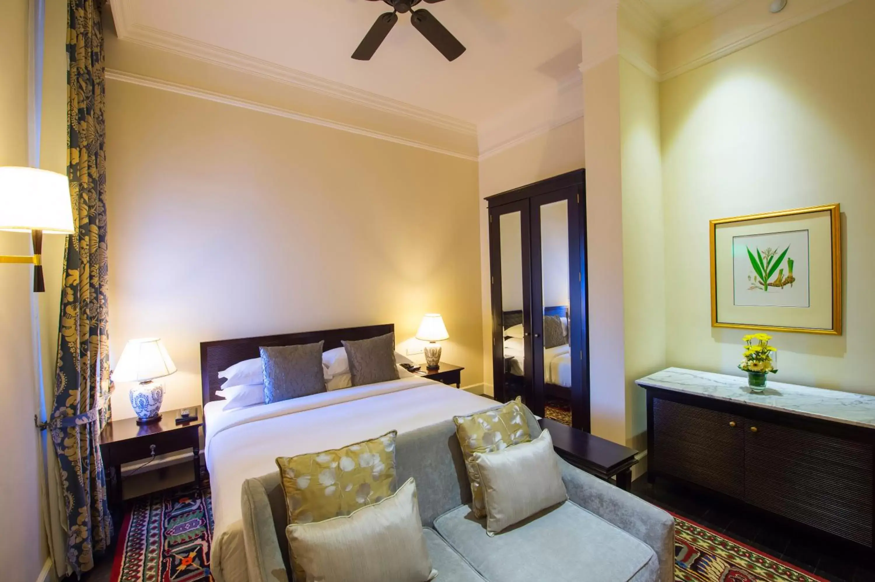 Bedroom, Bed in Galle Face Hotel