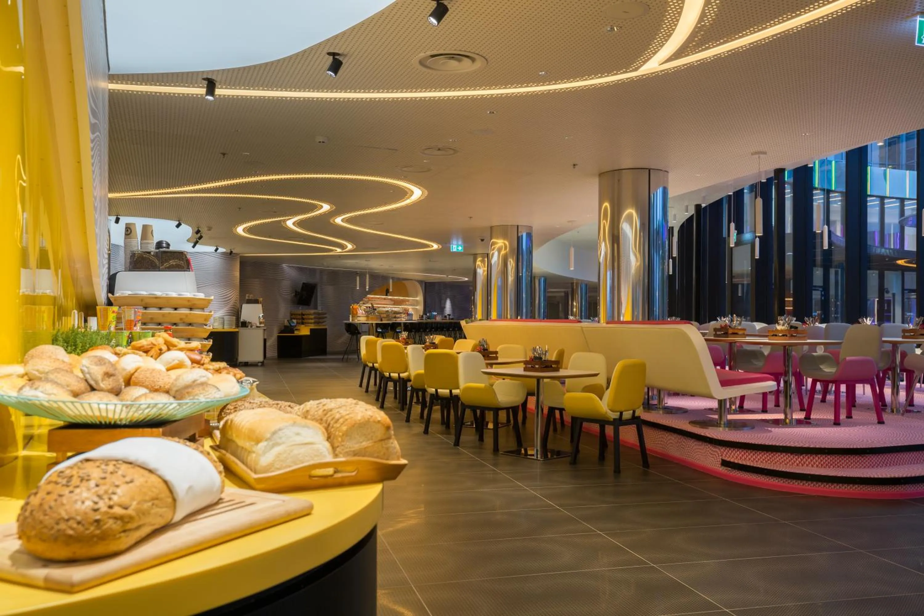 Restaurant/places to eat in Park Inn by Radisson Amsterdam City West