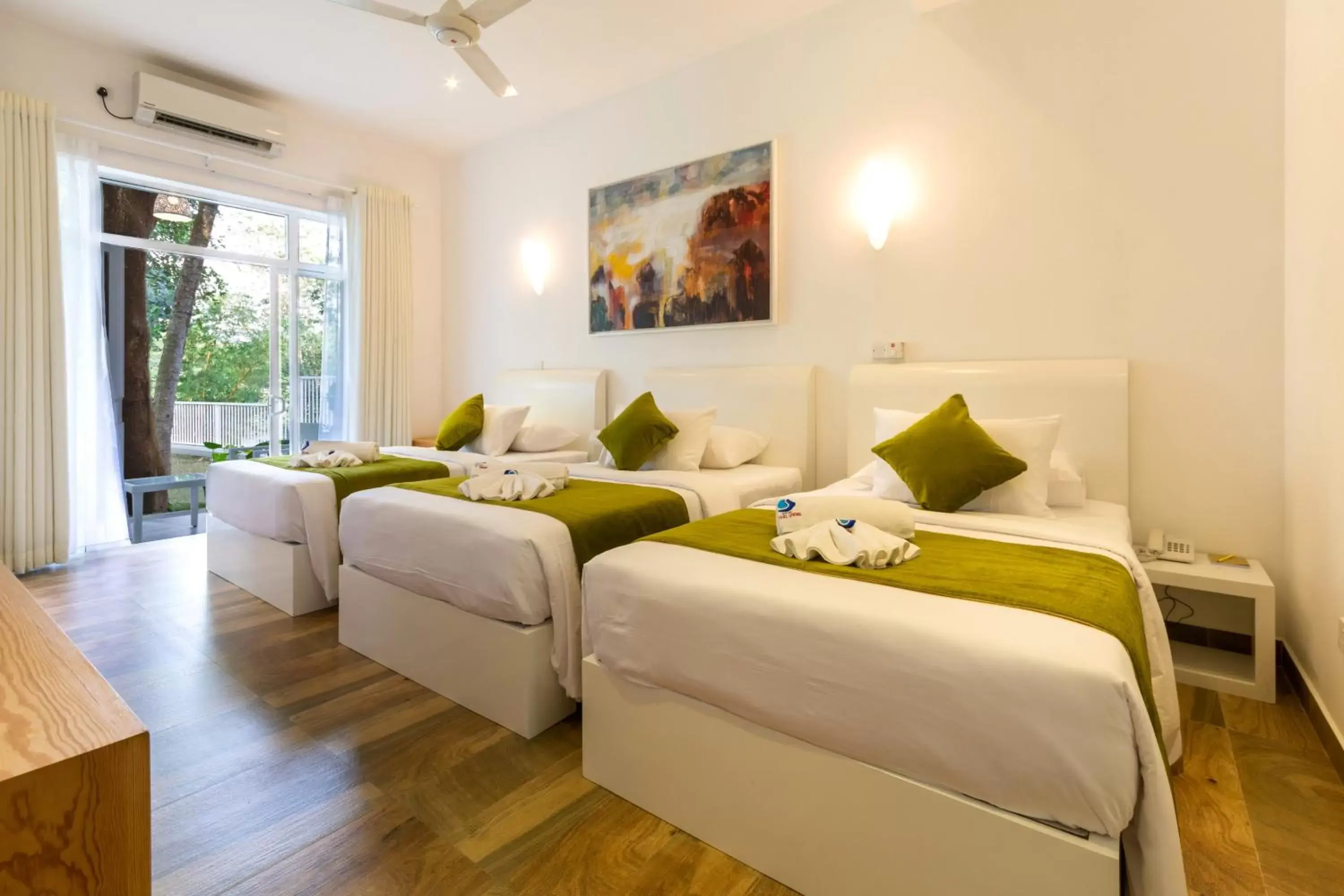 Deluxe Triple Room in Waters Spring Deluxe Triple Room in Waters Spring