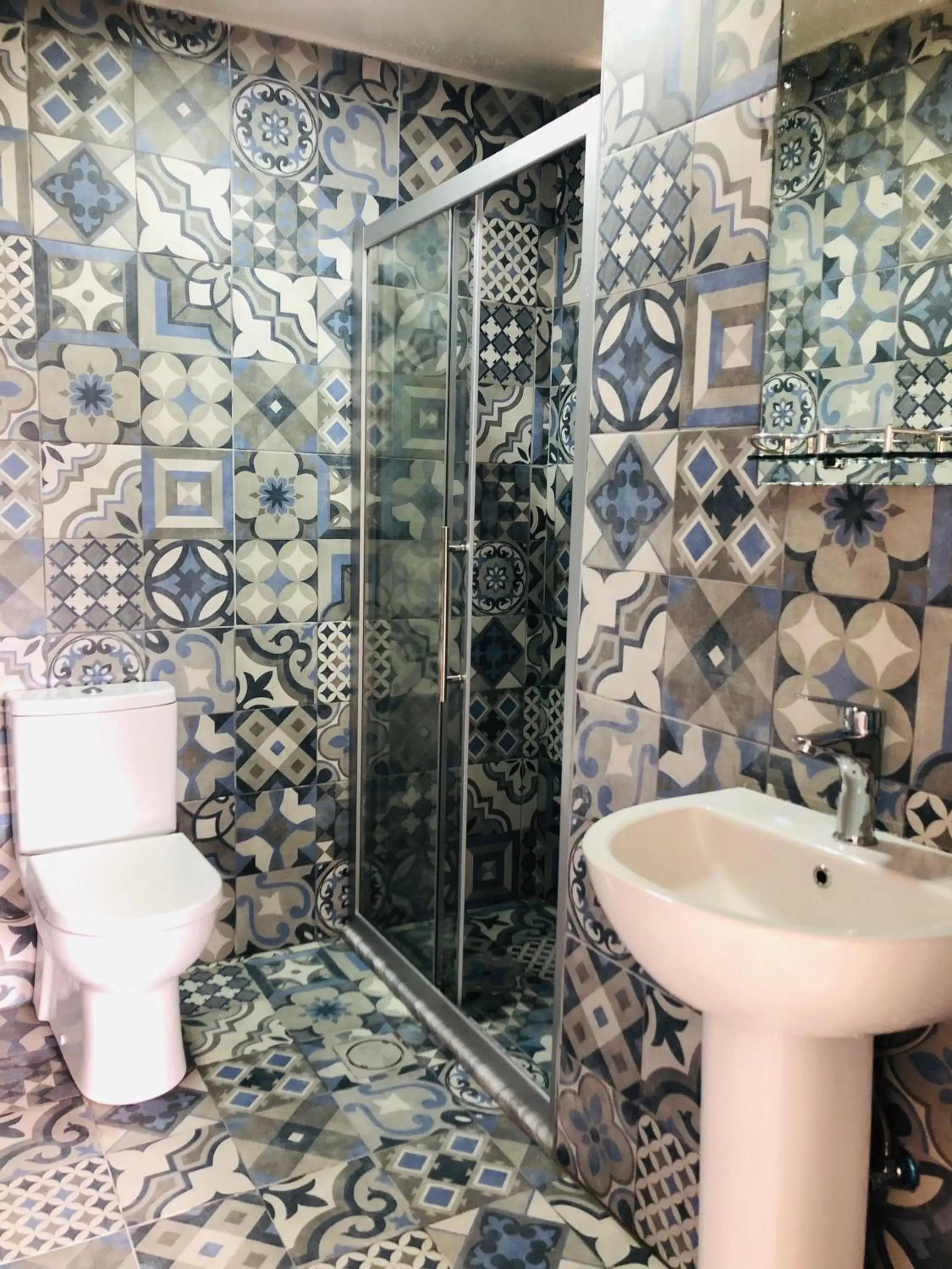 Bathroom in Jordan Tower Hotel