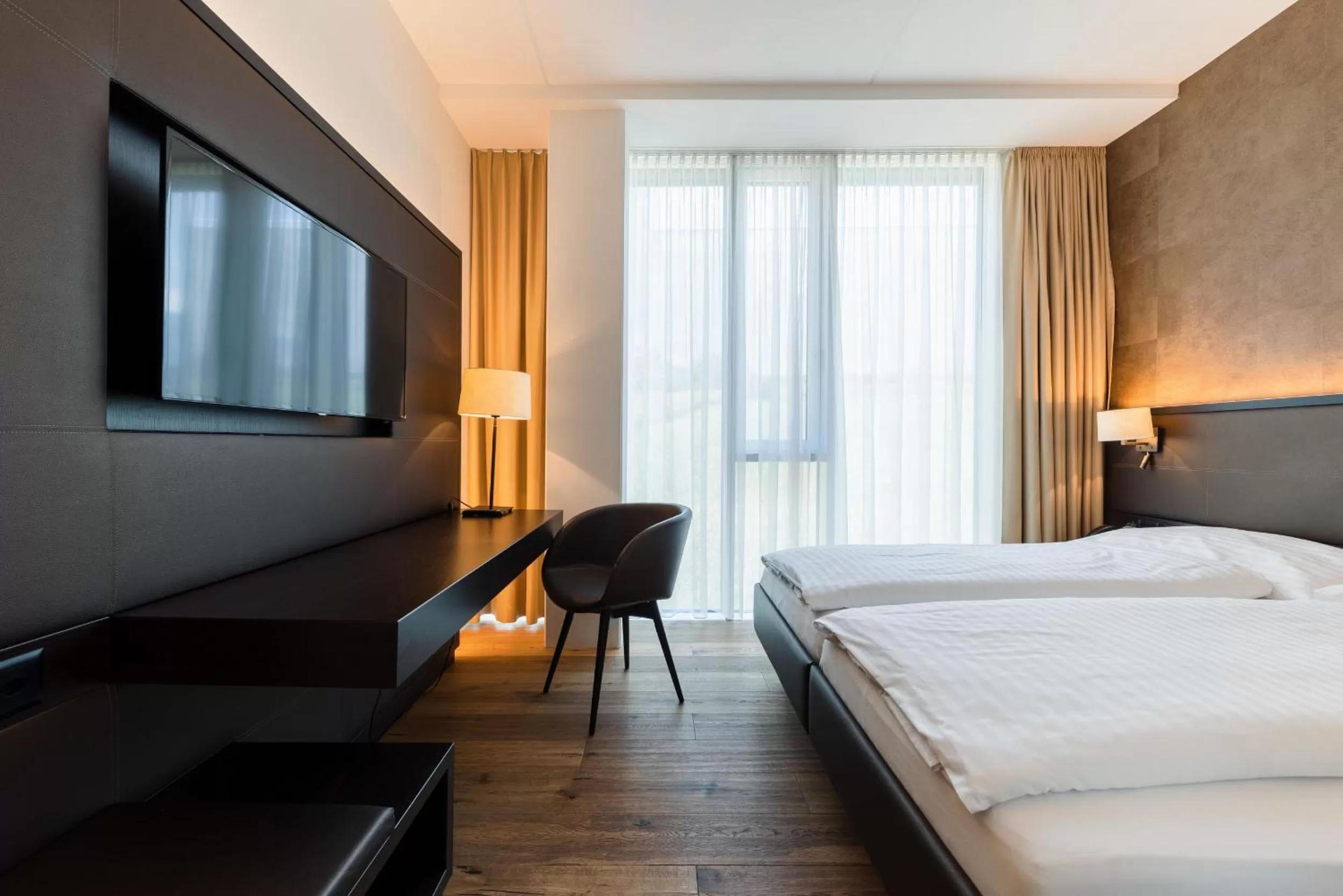 Staff, Bed in Hotel kommod