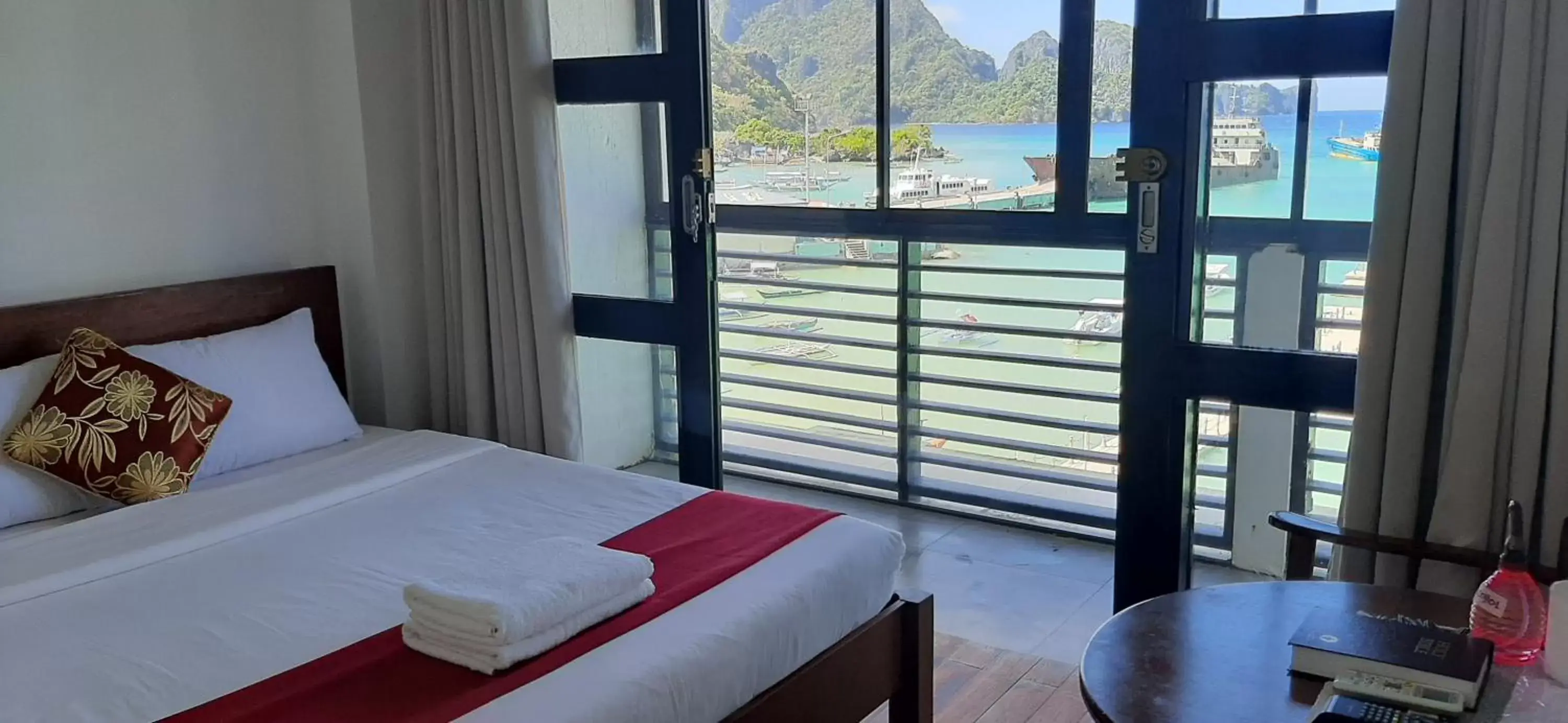 Bed in A Place to Remember El Nido