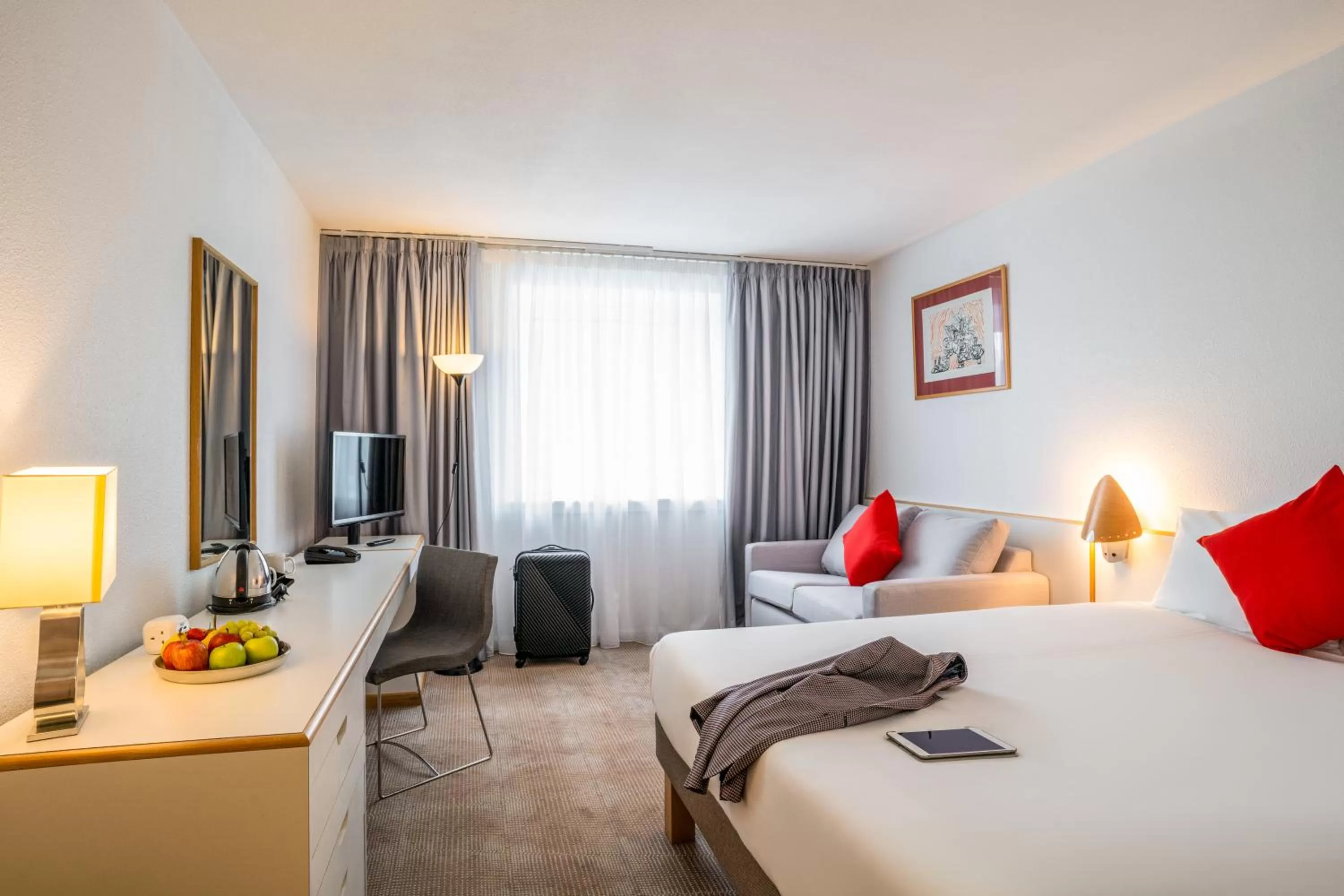 Bedroom, Bed in Novotel Glasgow Centre