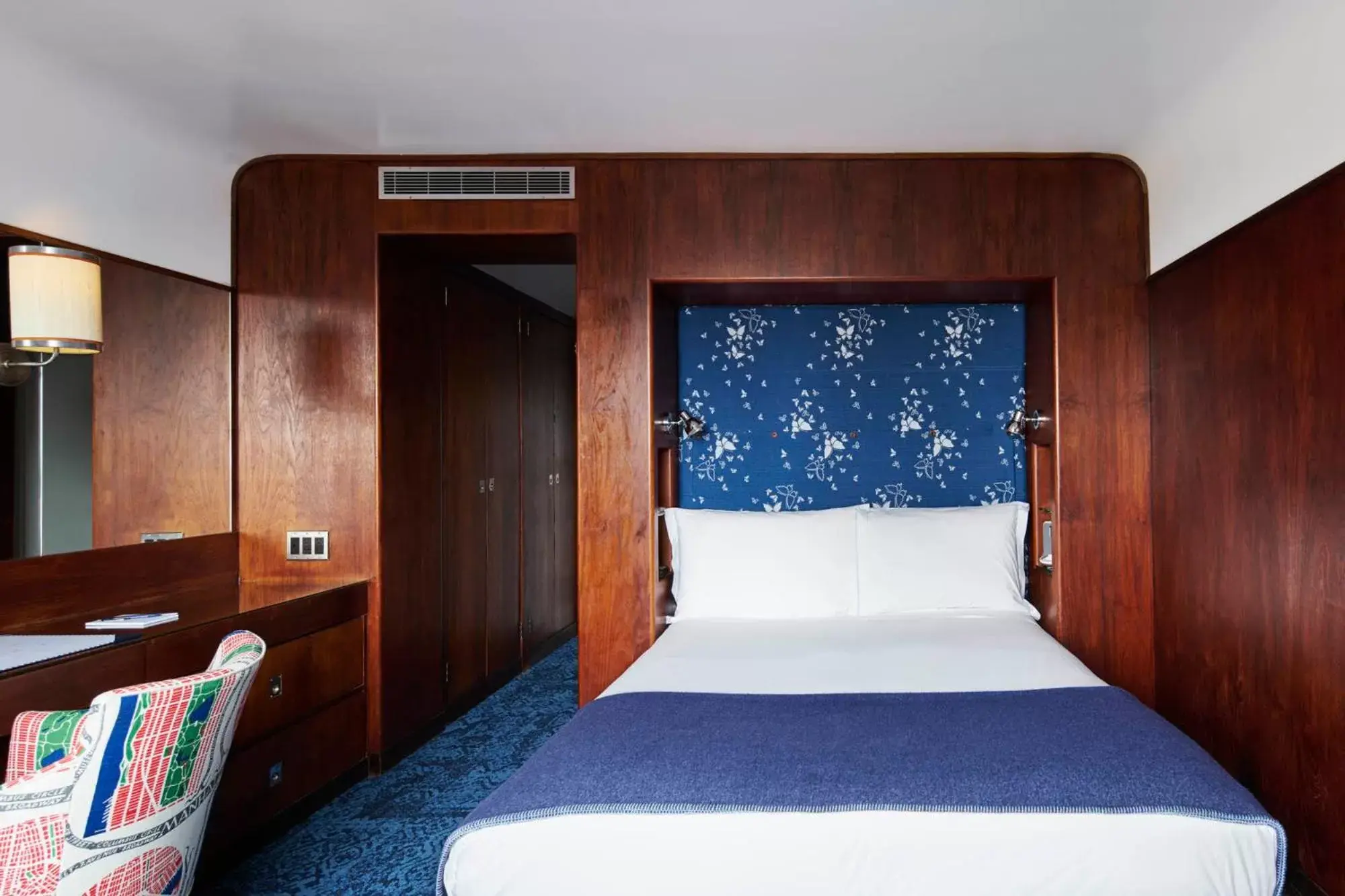 Photo of the whole room, Bed in The Maritime Hotel