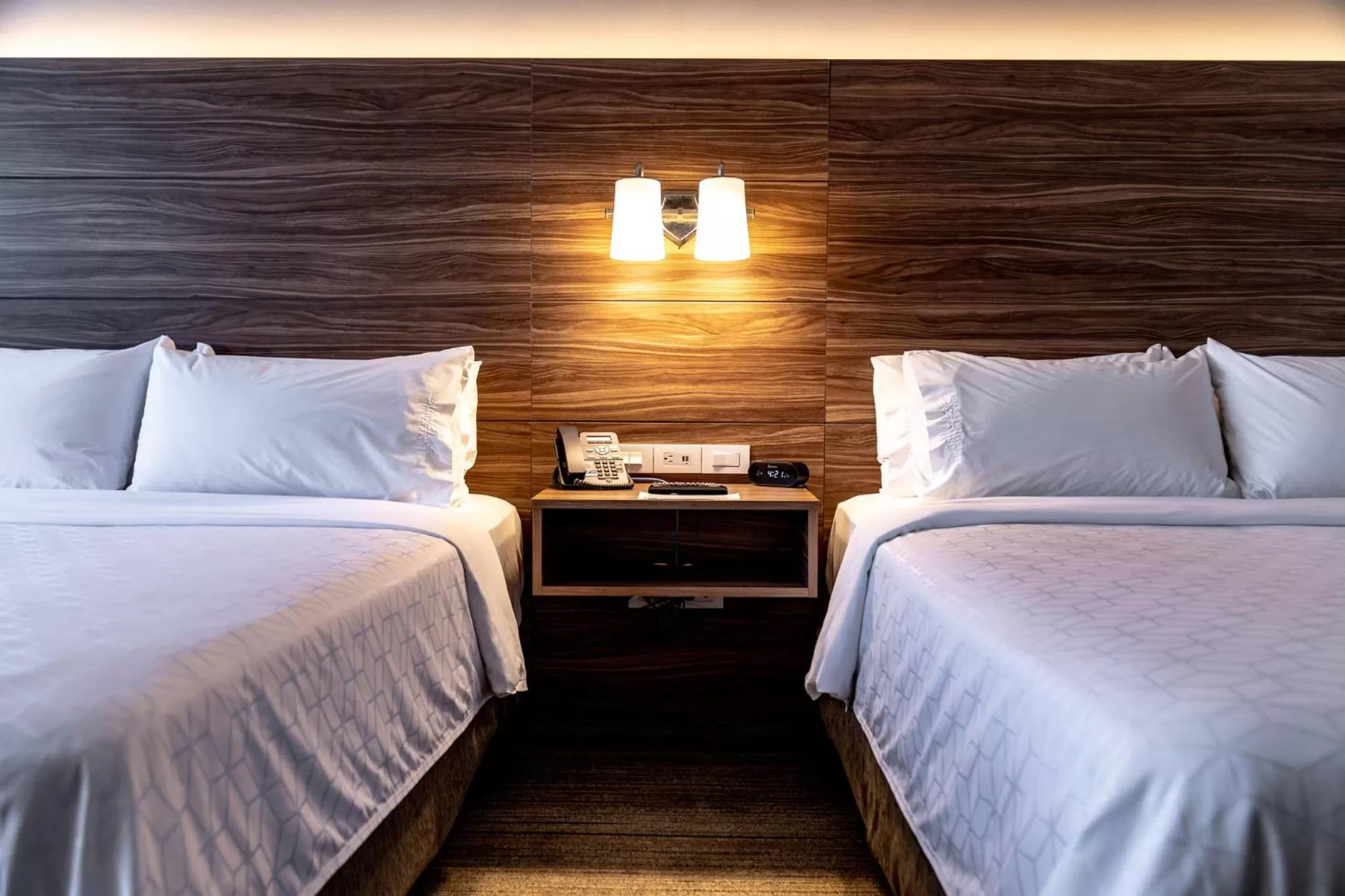 Photo of the whole room, Bed in Holiday Inn Express & Suites - Ensenada Centro by IHG