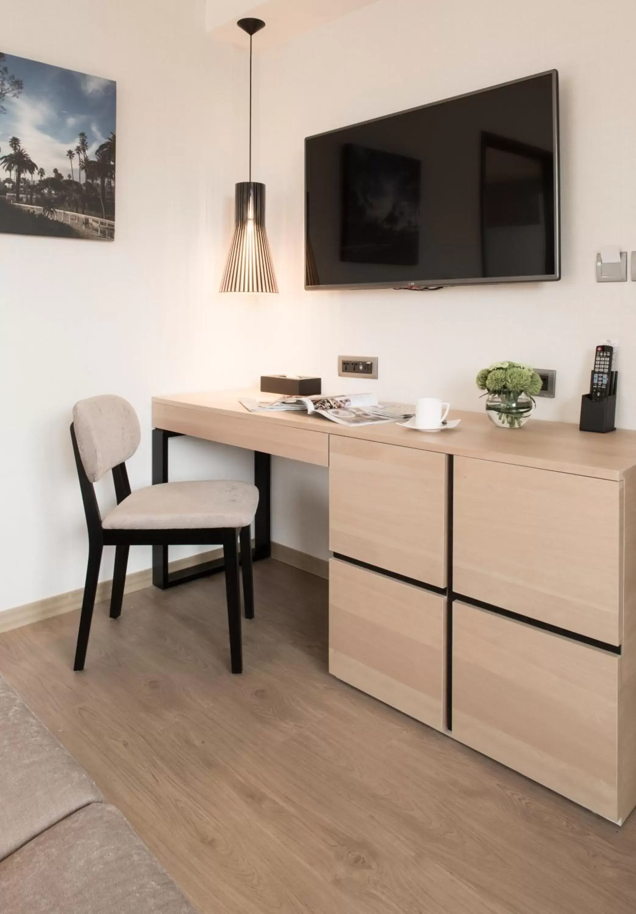 TV and multimedia in Riverview Suites Taipei TV and multimedia in Riverview Suites Taipei