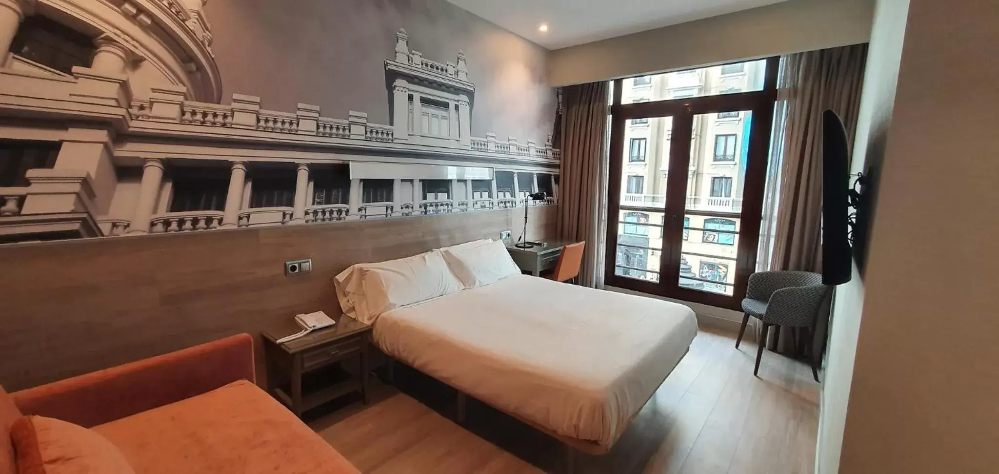 Bedroom in Regente Hotel