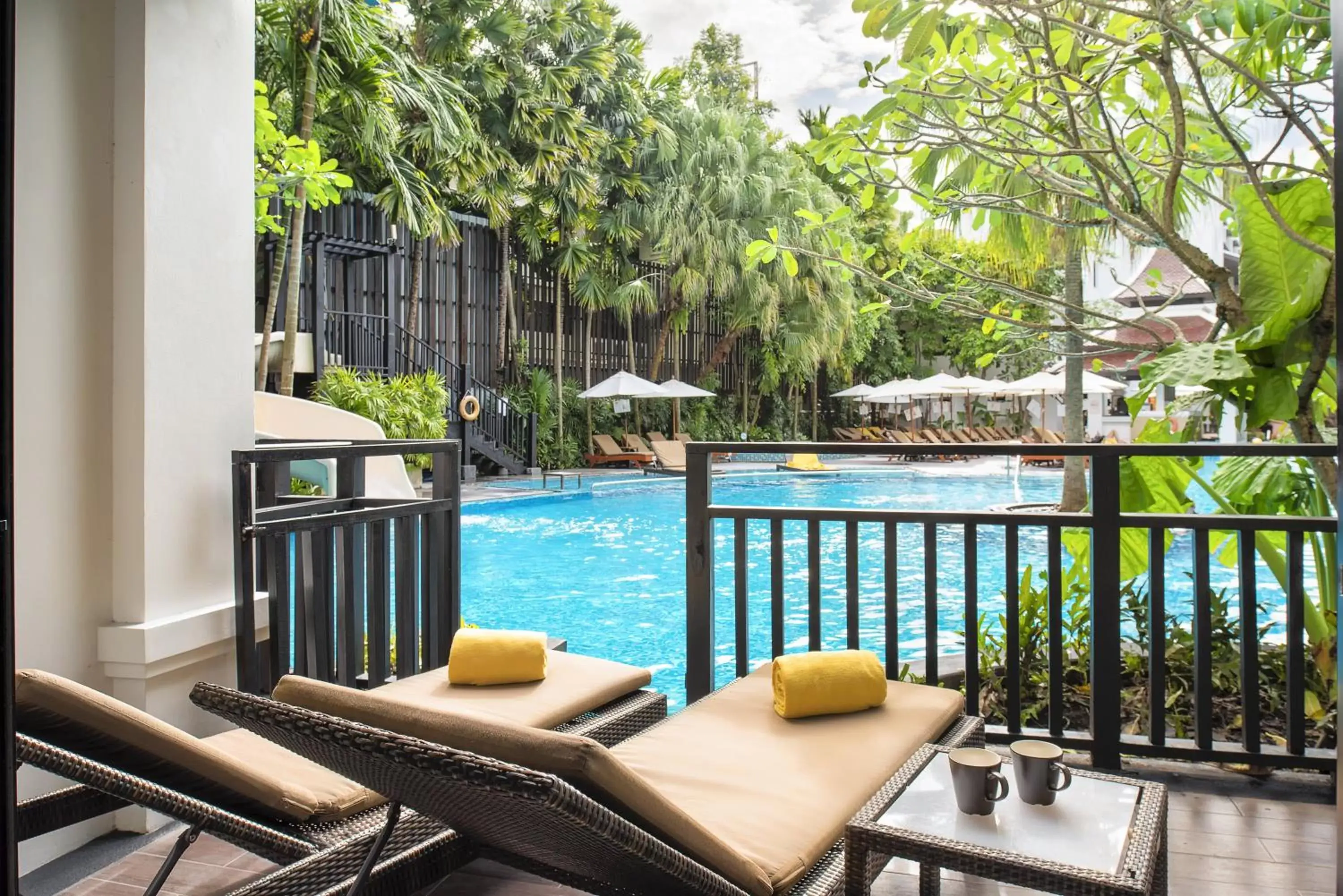 Bedroom, Swimming Pool in Centara Anda Dhevi Resort and Spa - SHA Plus